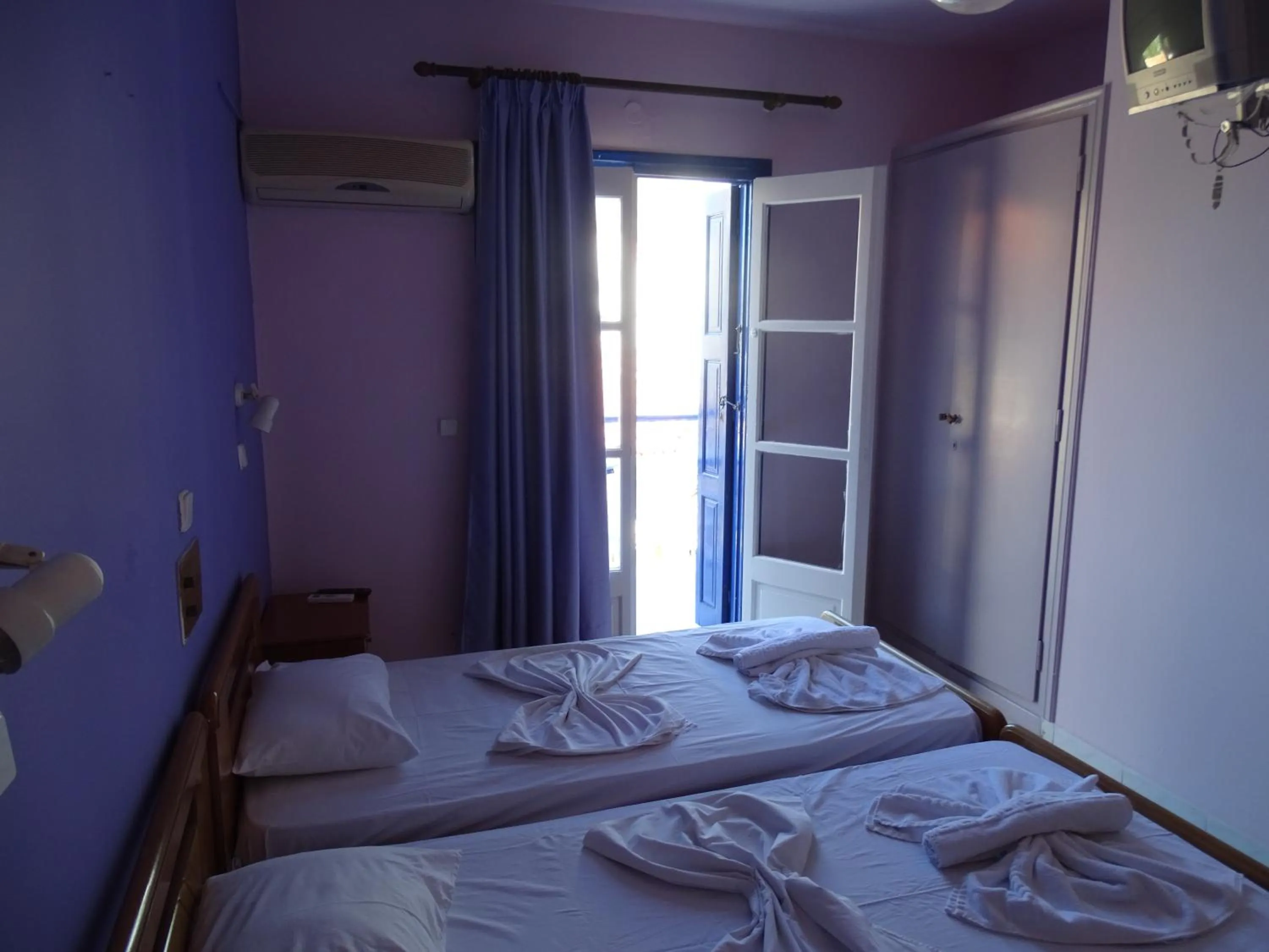 Photo of the whole room, Bed in Hotel Mariona