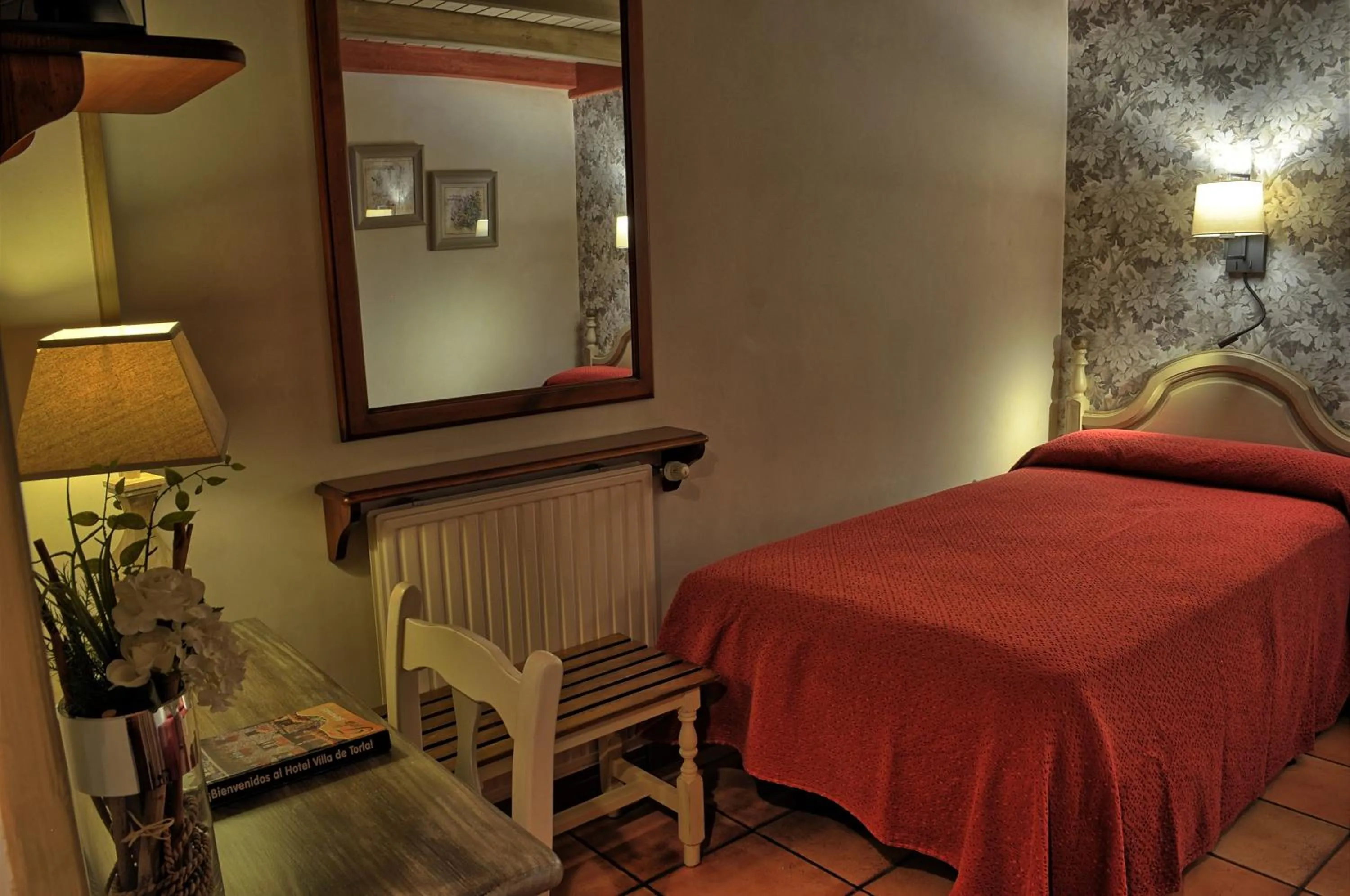 Bedroom, Bed in Hotel Villa de Torla