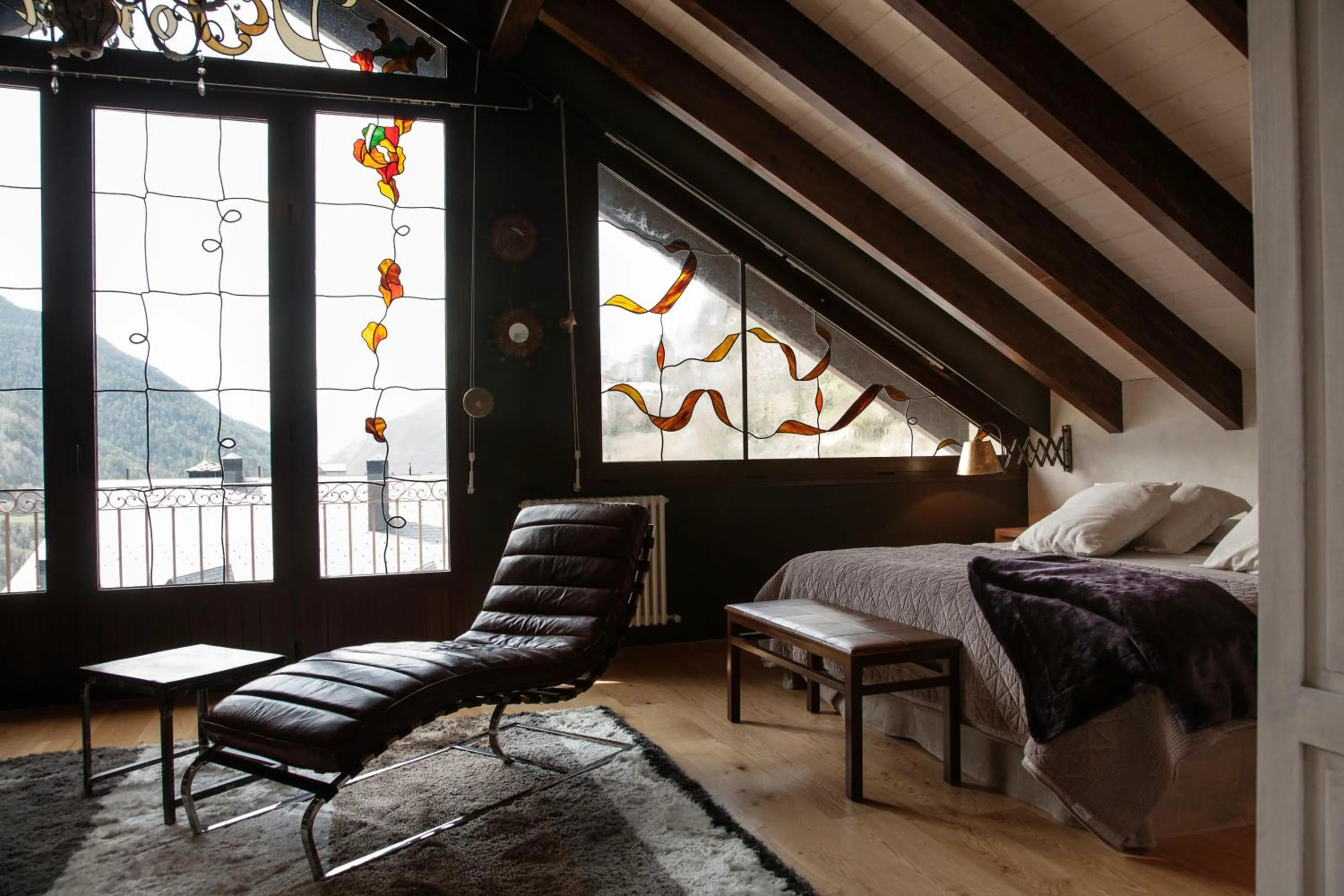 Photo of the whole room in Hotel Villa de Torla