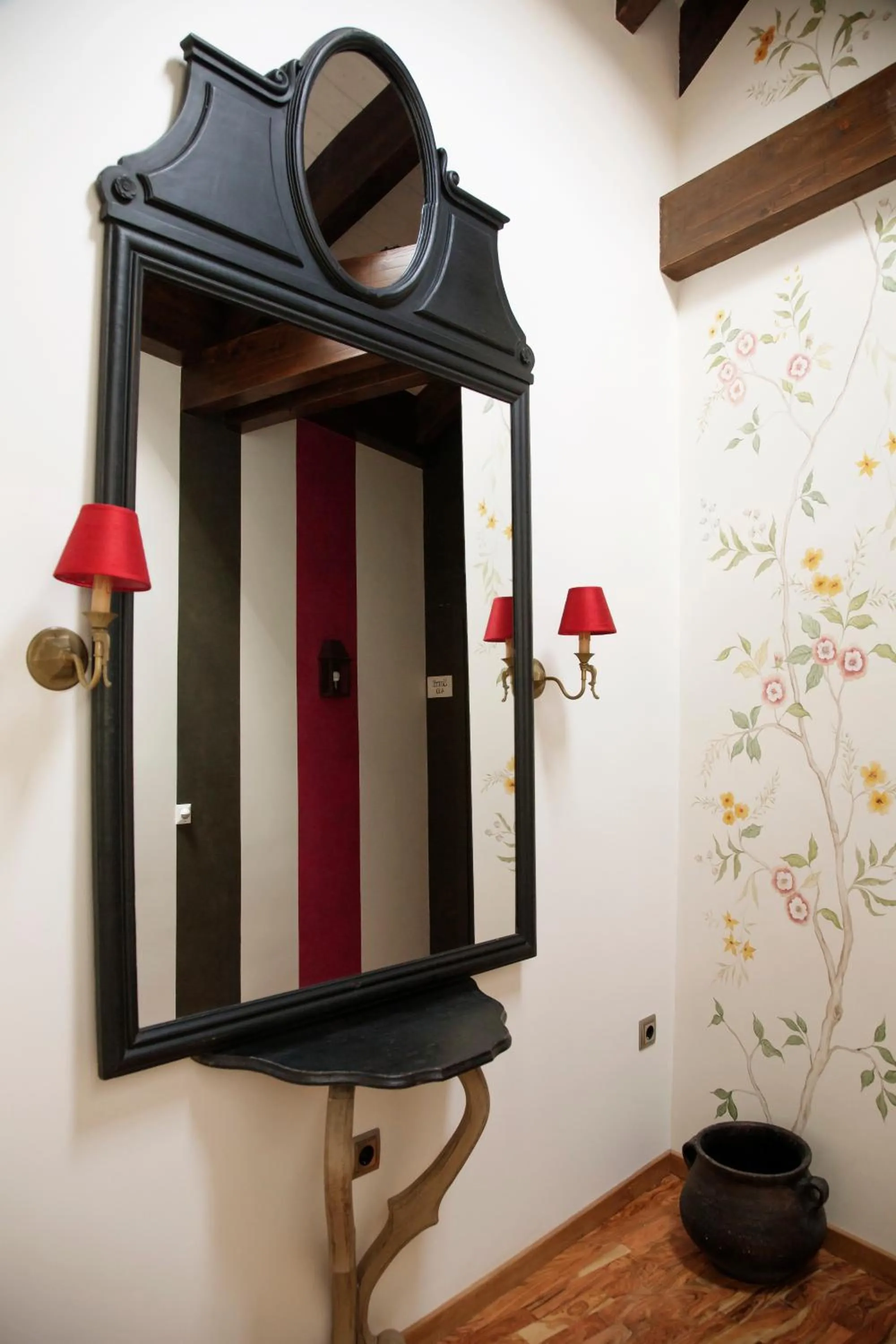 Decorative detail in Hotel Villa de Torla