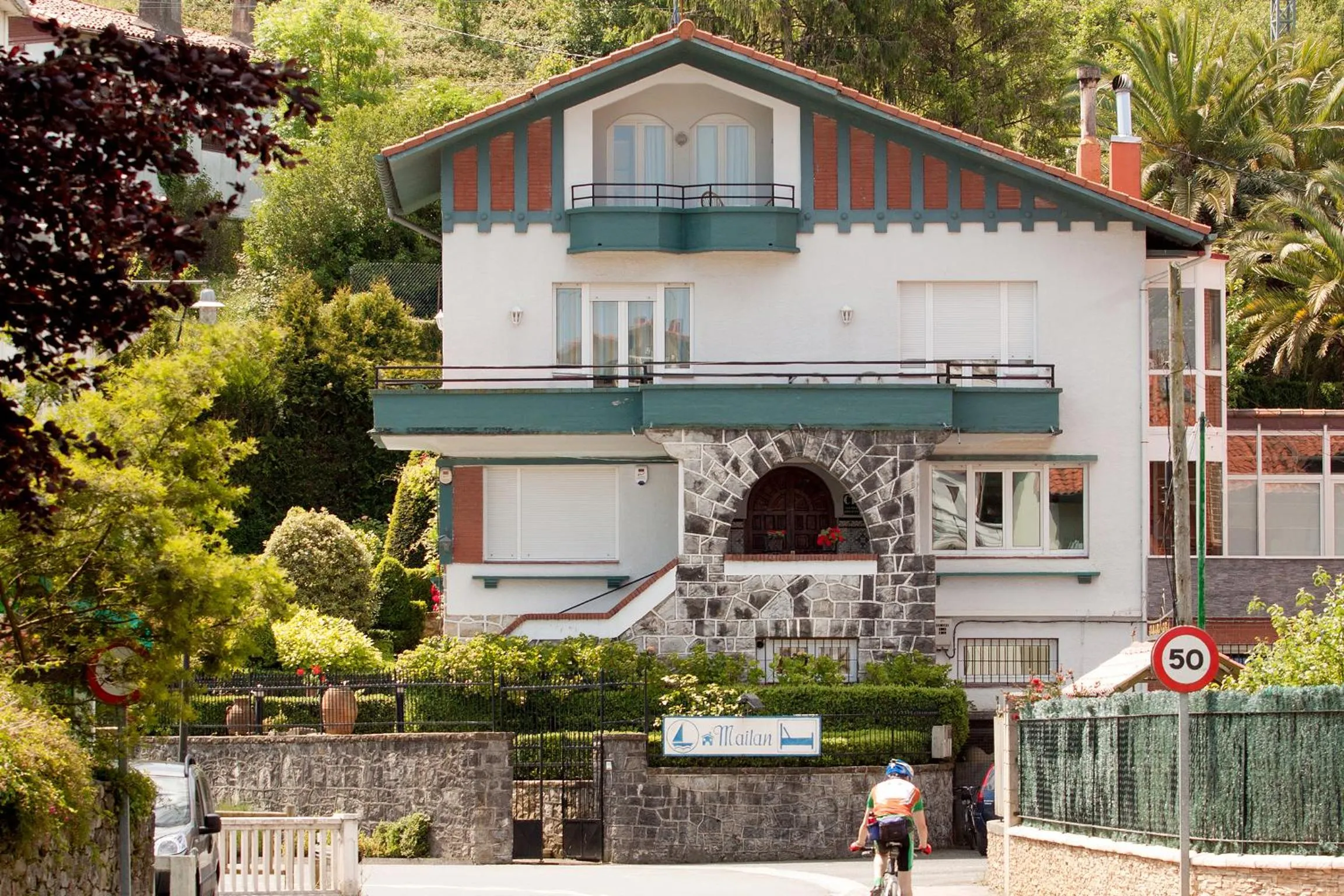 Facade/entrance in Casa Rural Mailan PARKING INCLUIDO