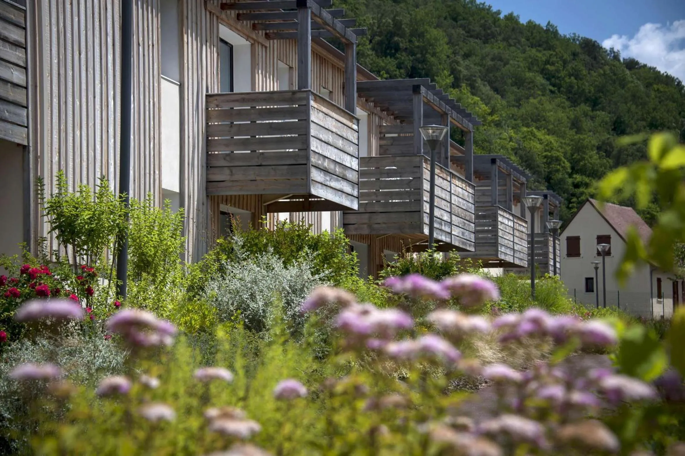 Facade/entrance in Vacancéole - Résidence Le Clos du Rocher