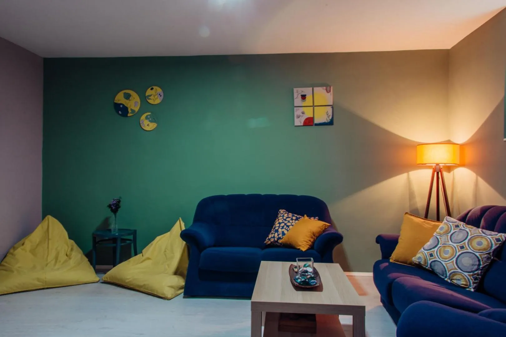 Communal lounge/ TV room in Skopje Downtown Hostel