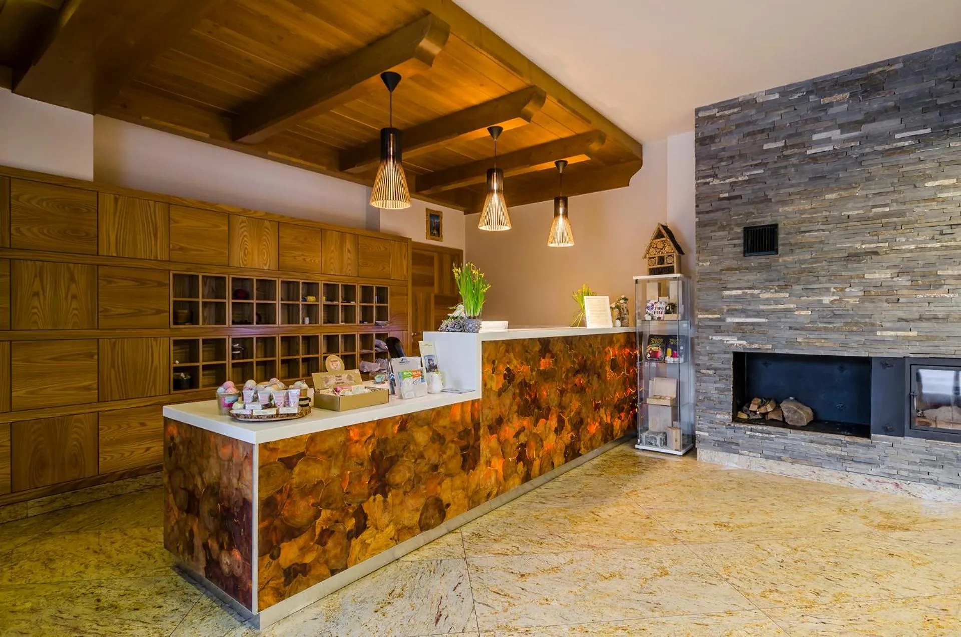 Lobby or reception in Hotel Zbójnicówka