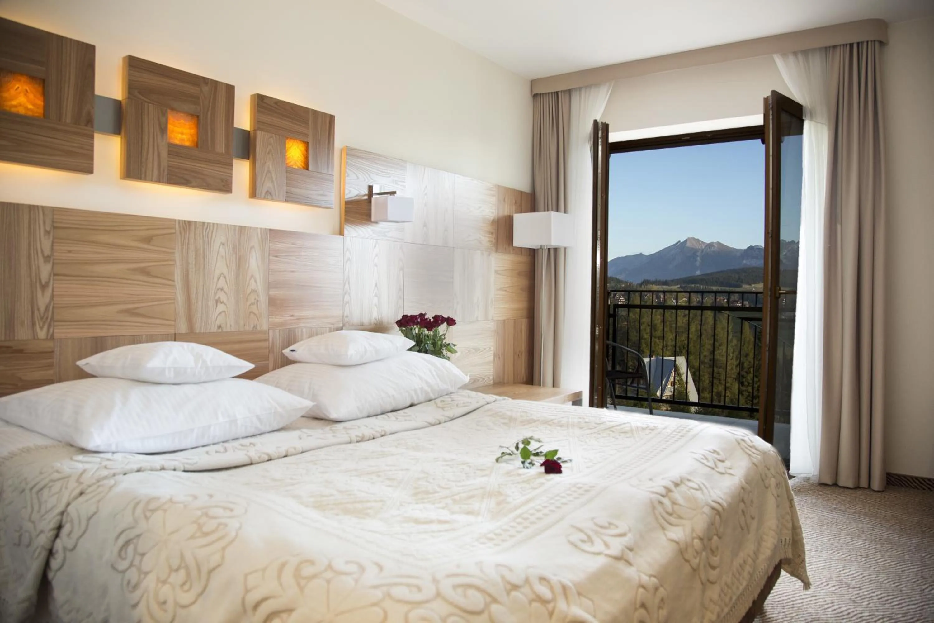 Bed in Hotel Zbójnicówka