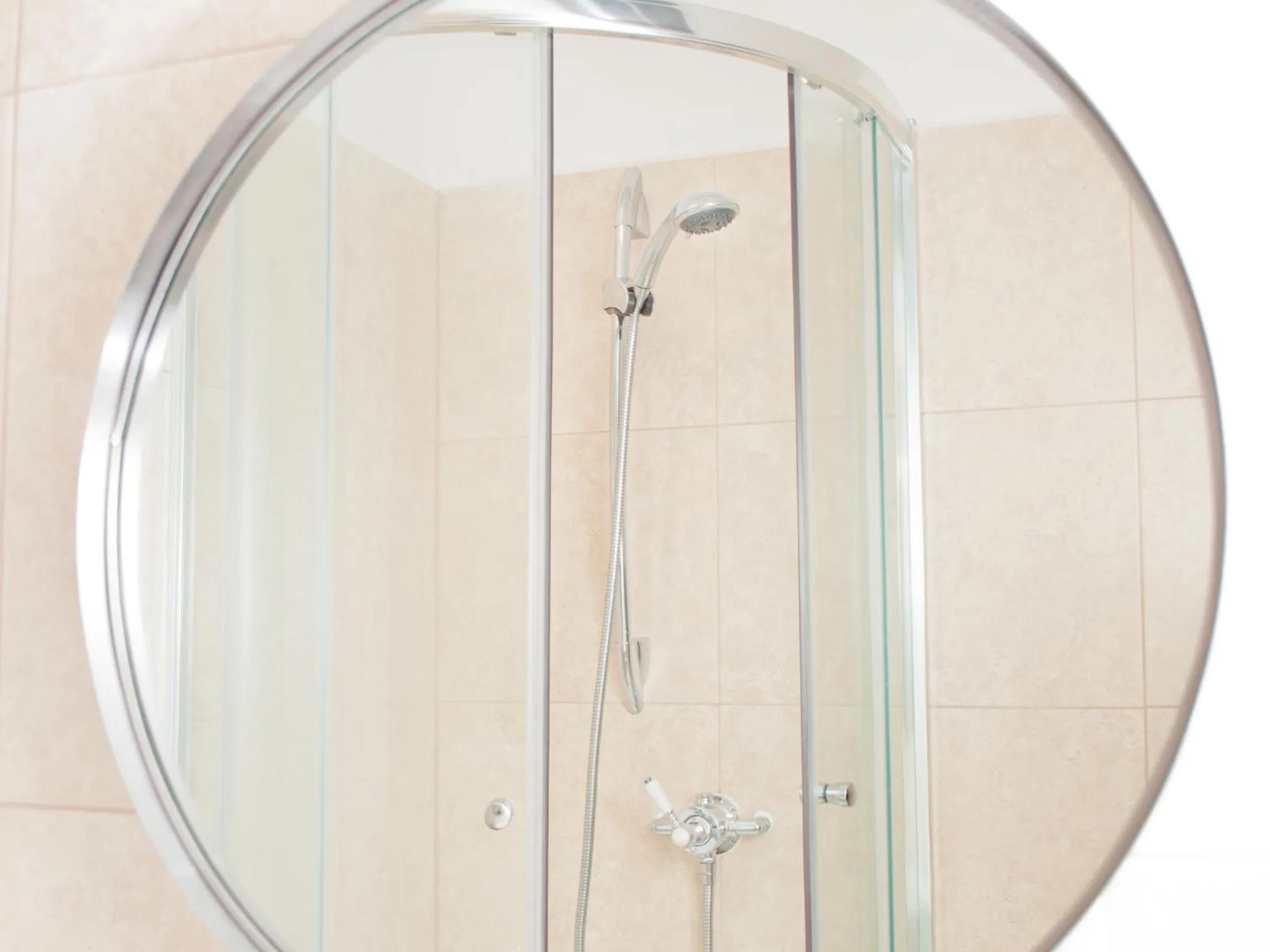 Bathroom in The Loopy Shrew