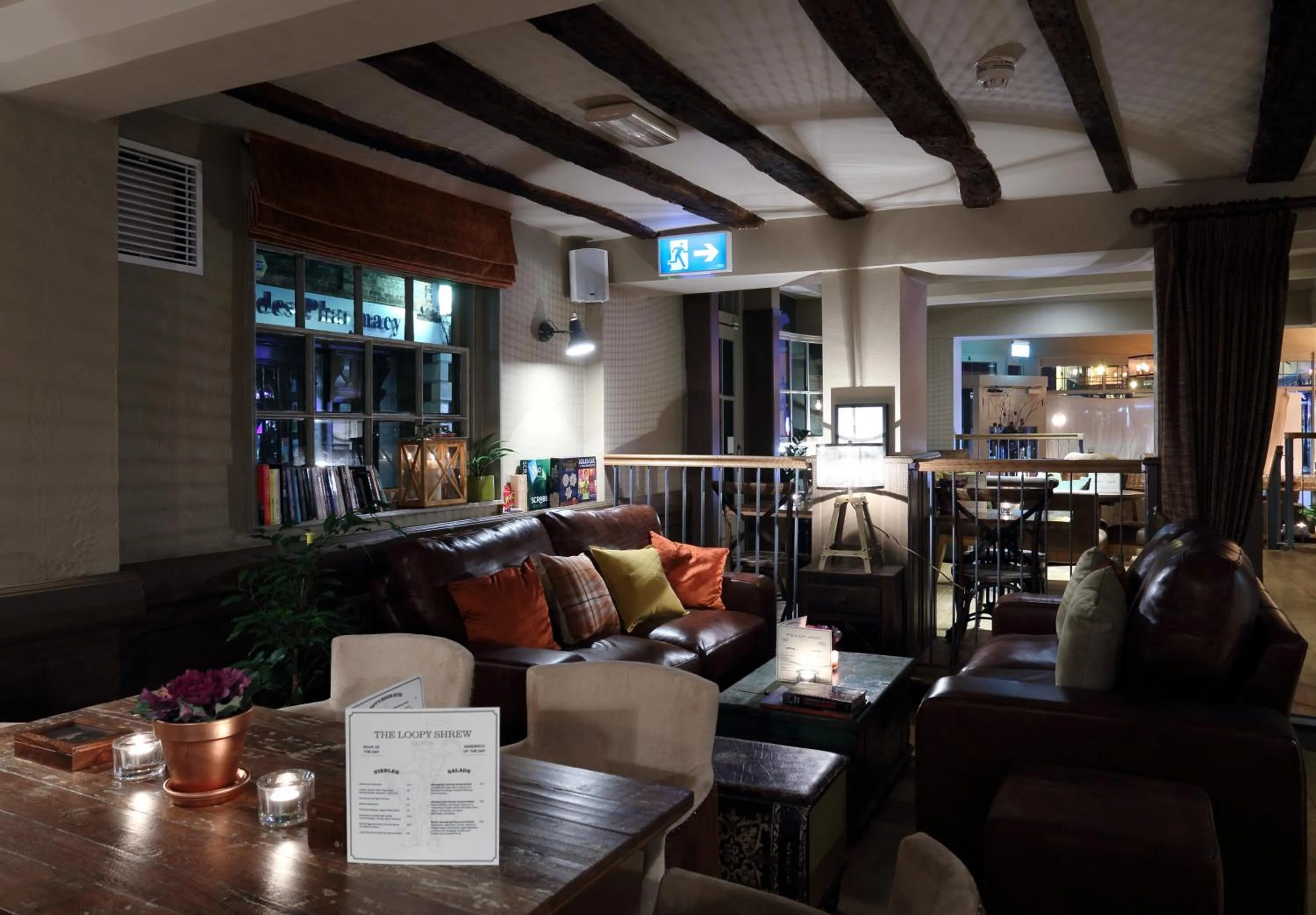 Lounge or bar in The Loopy Shrew