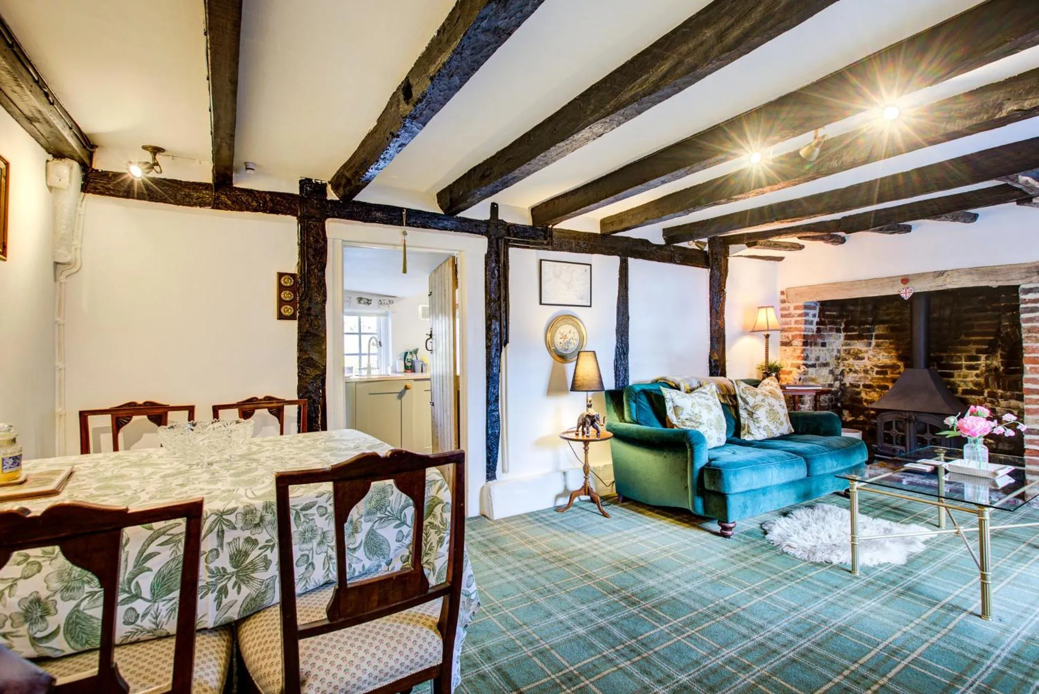 Dining area in Eglantine