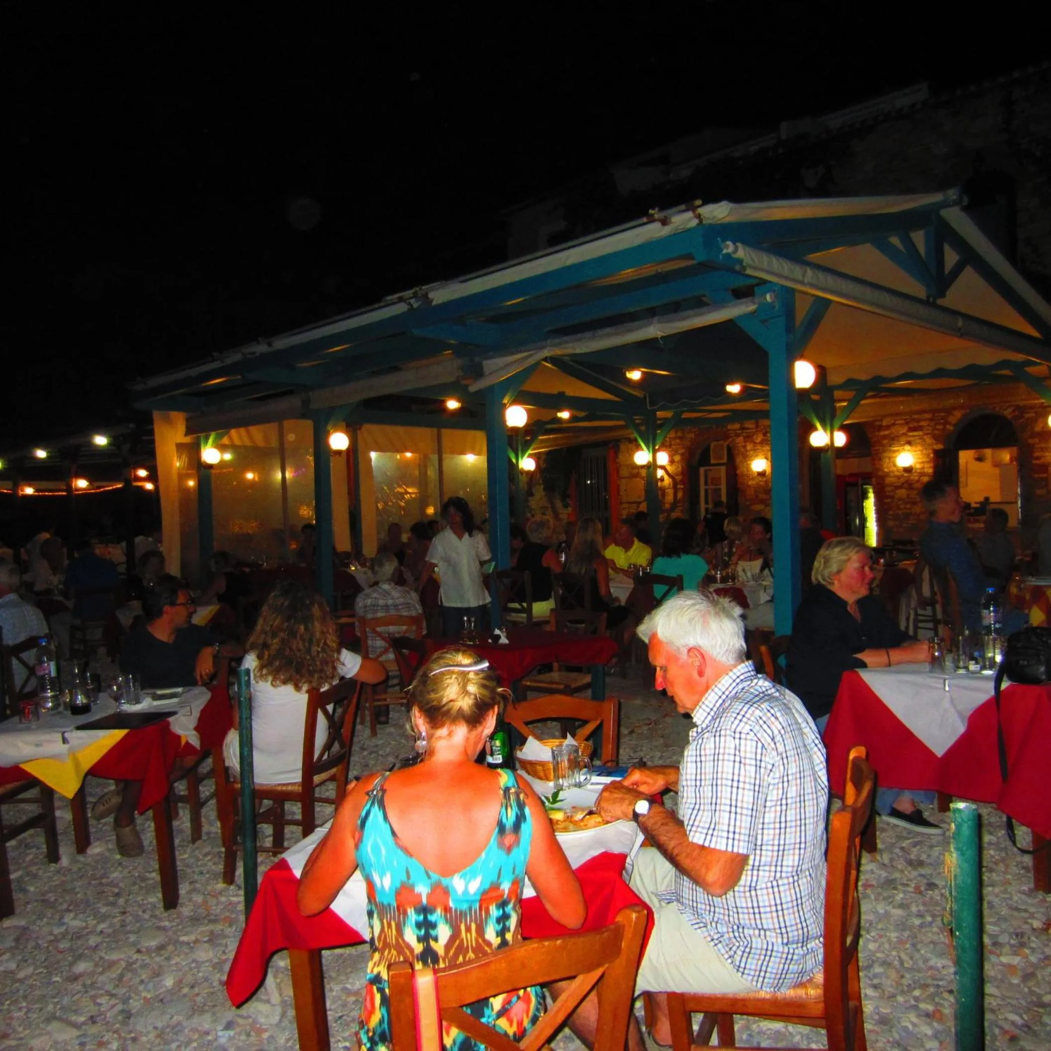 Restaurant/places to eat in Hotel Tarsanas