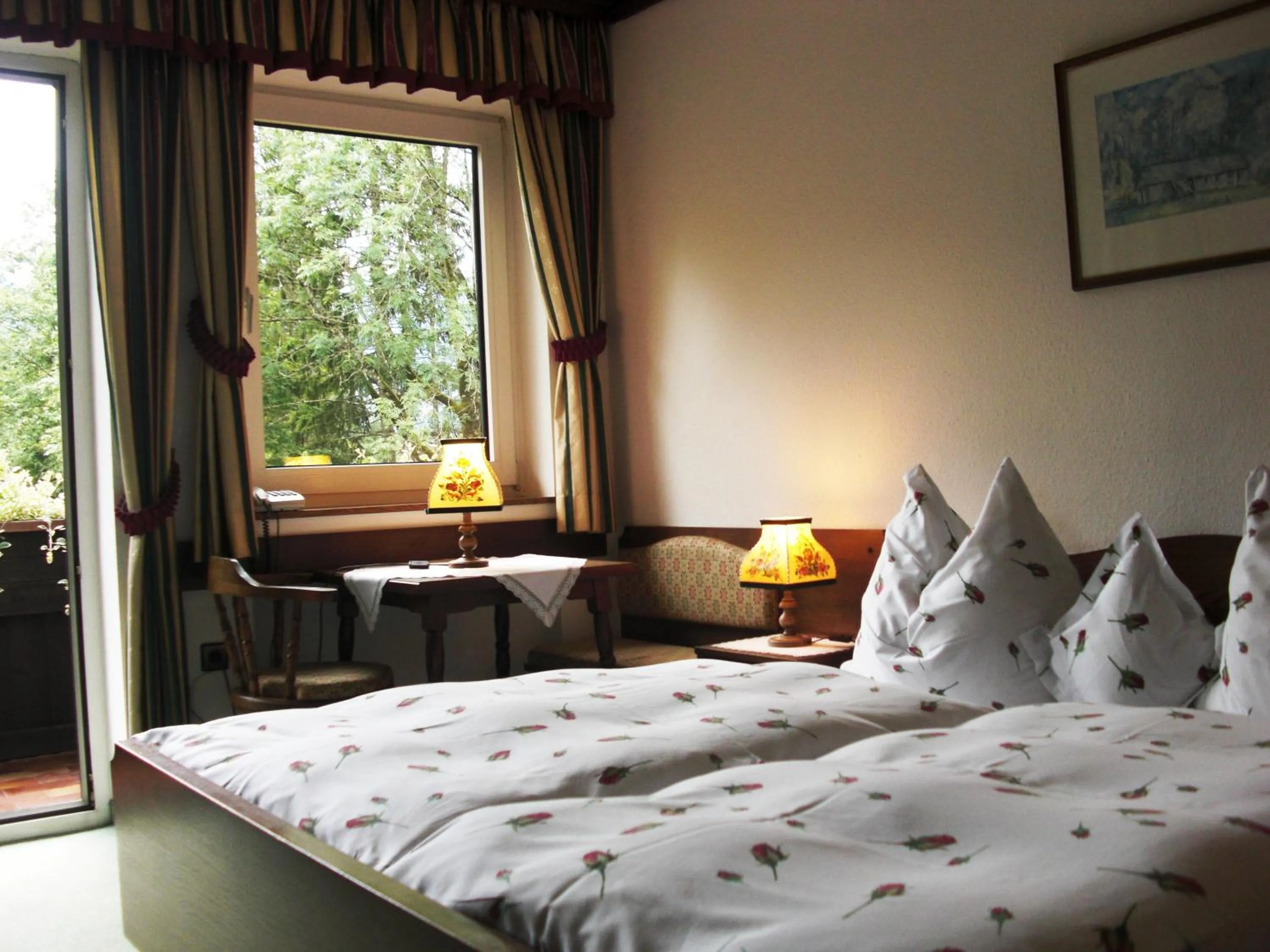 Photo of the whole room, Bed in Hotel garni Landhaus Bürtlmair