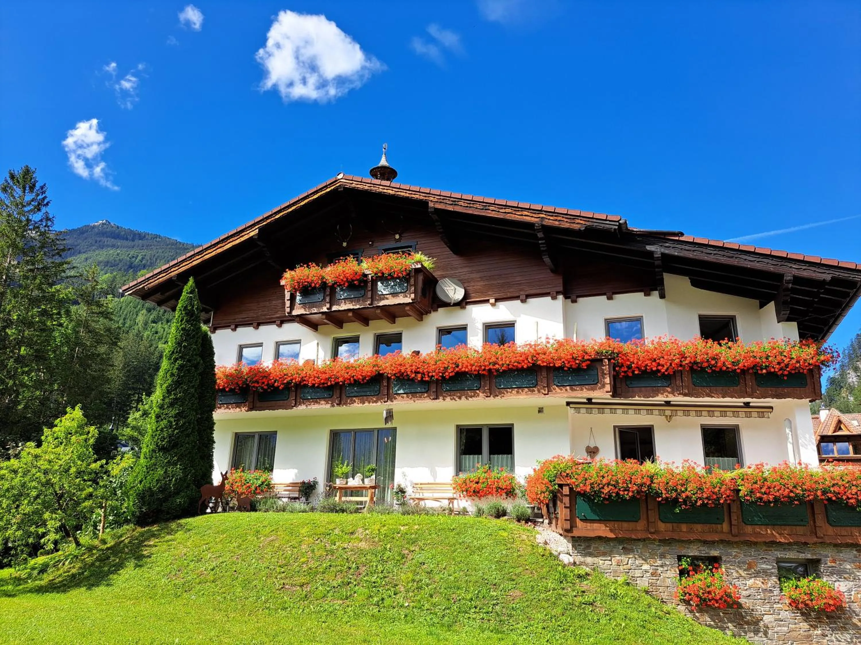 Property building in Hotel garni Landhaus Bürtlmair