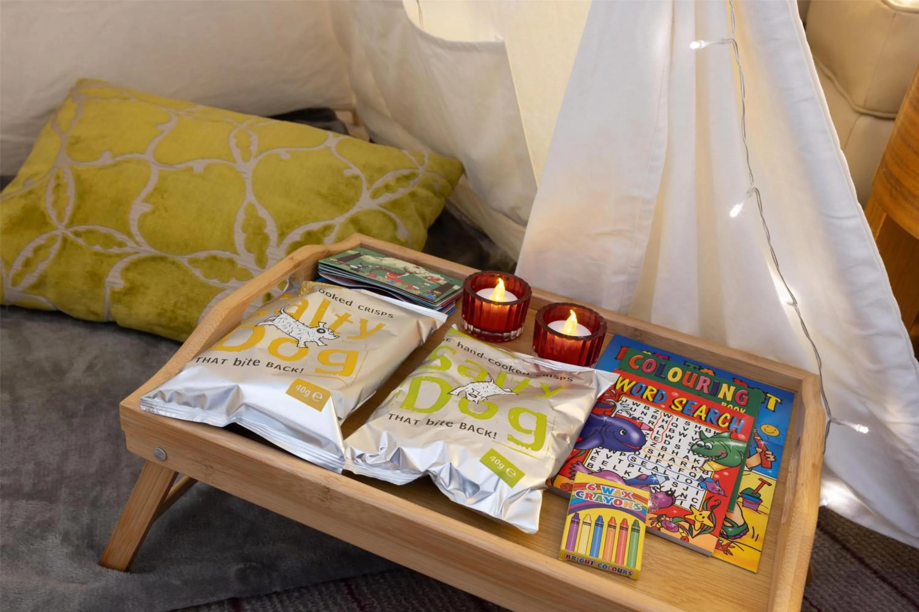 Living room, Bed in Hilton Cambridge City Centre