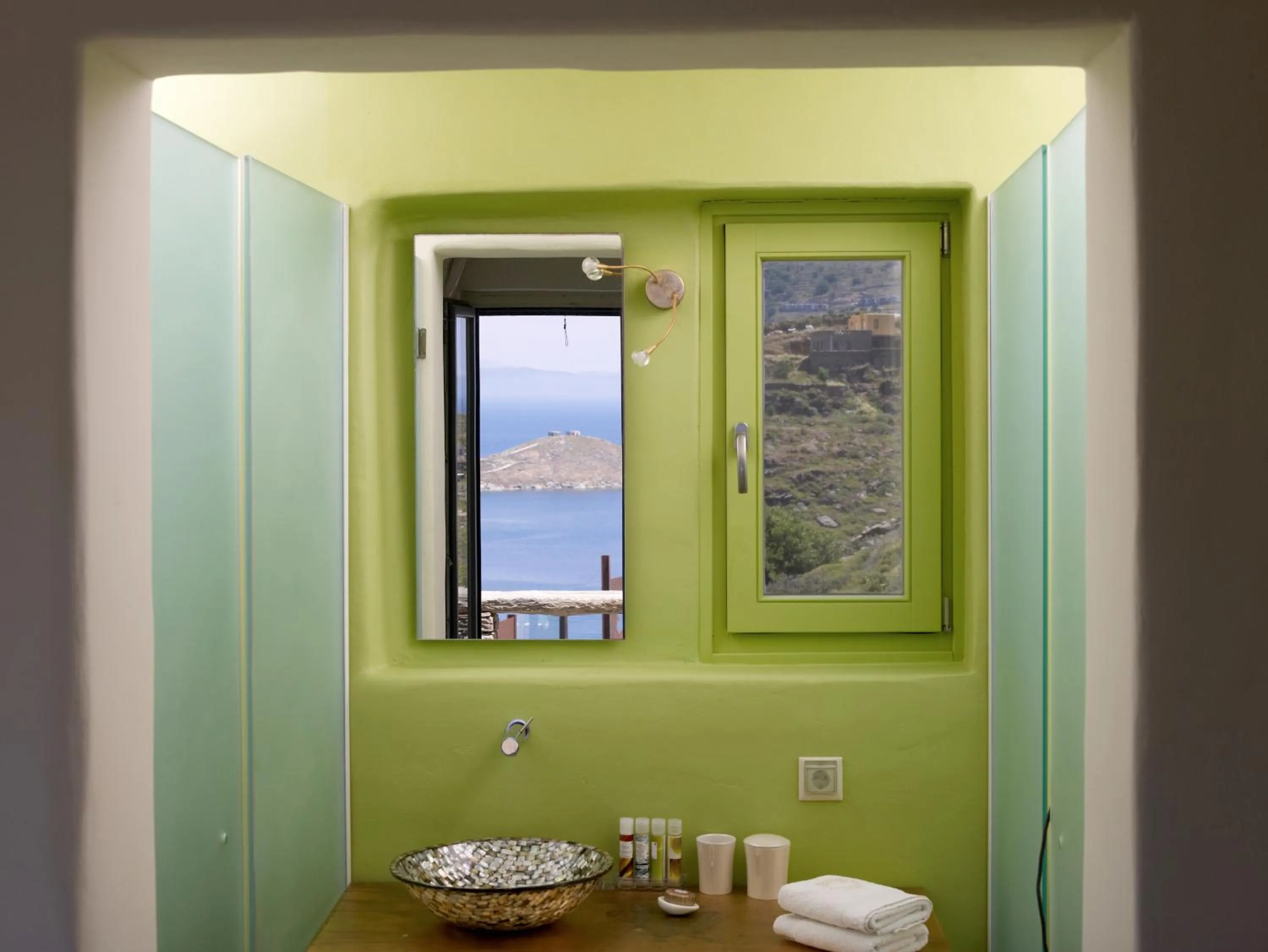 Toilet in Aigis Suites Kea