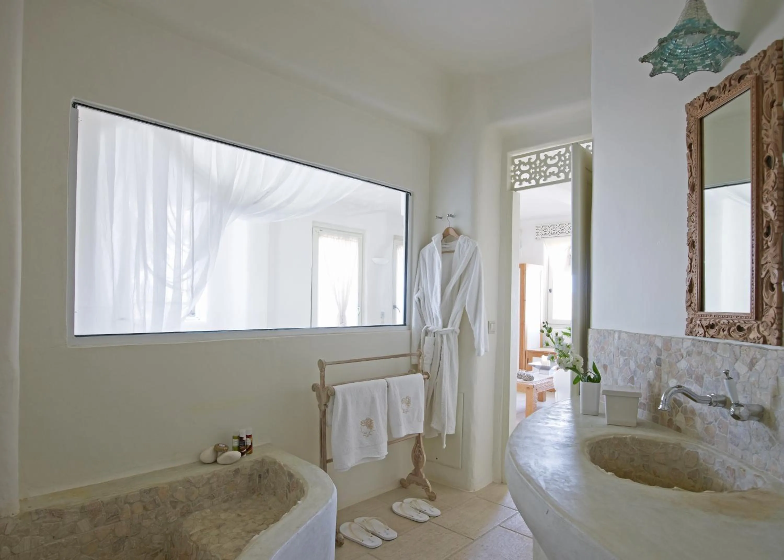 Toilet in Aigis Suites Kea