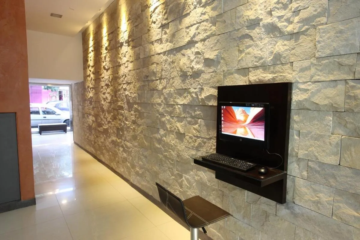 Business facilities in Lecer Apart