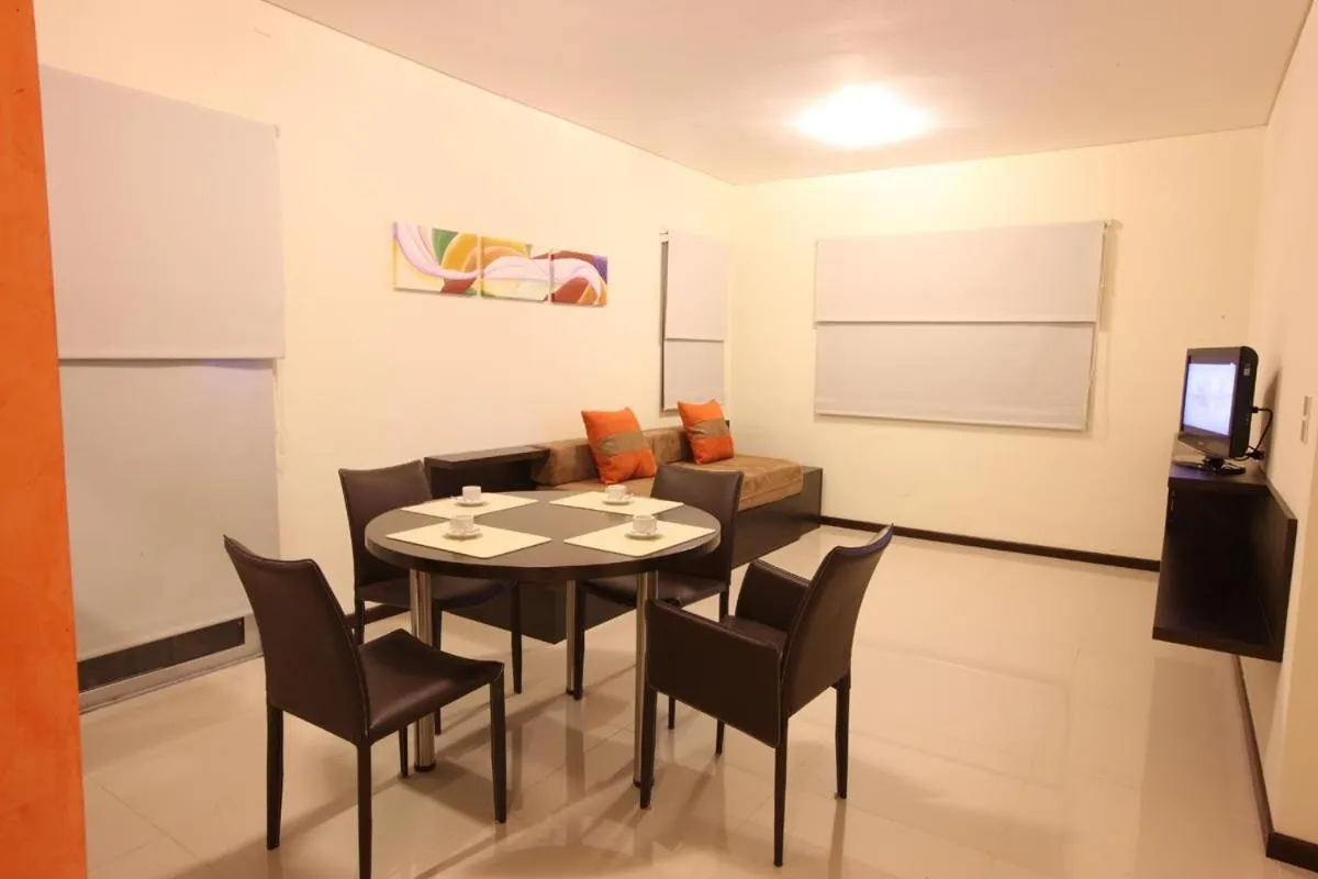 Dining area in Lecer Apart