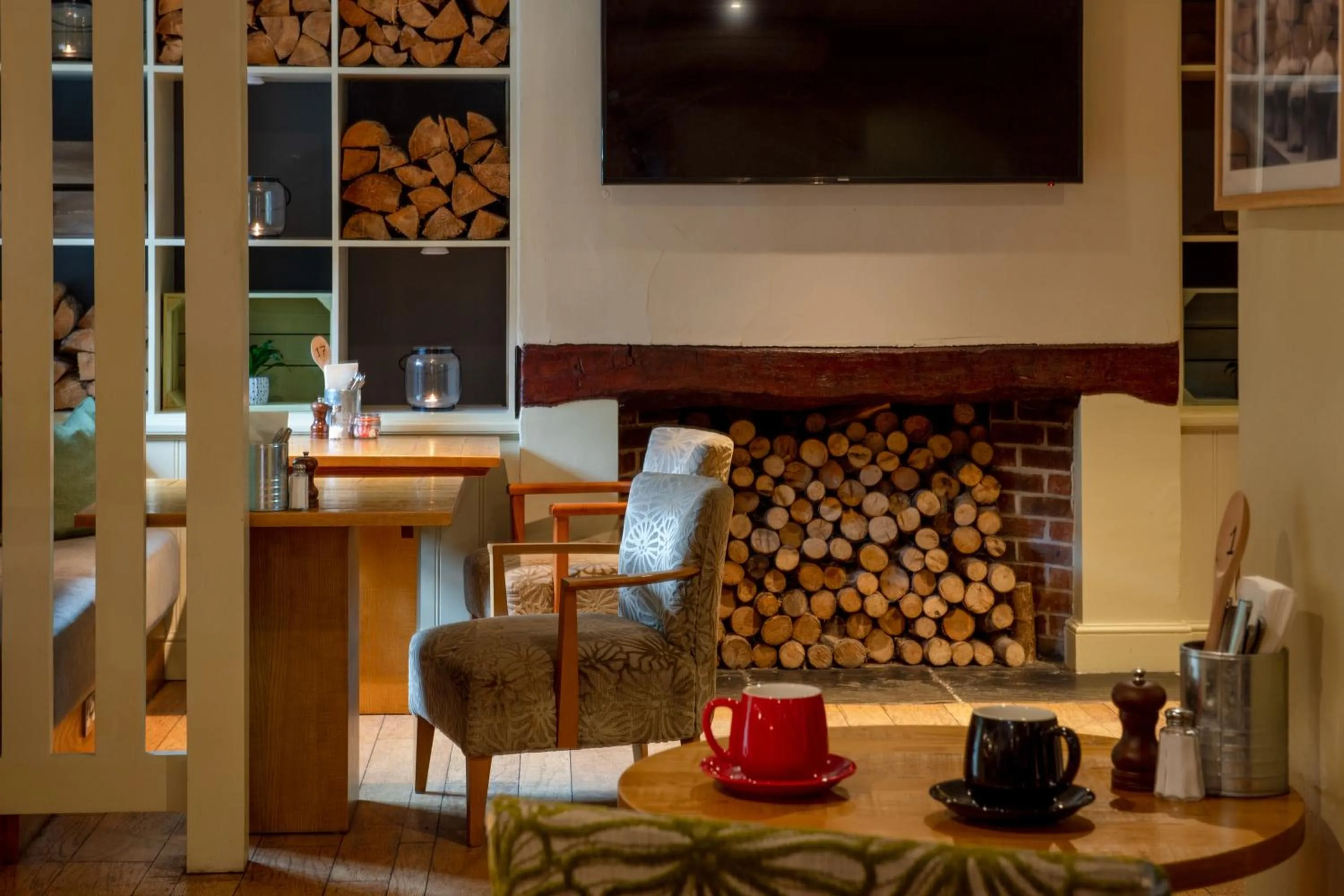 Restaurant/places to eat in Lodge at Bristol