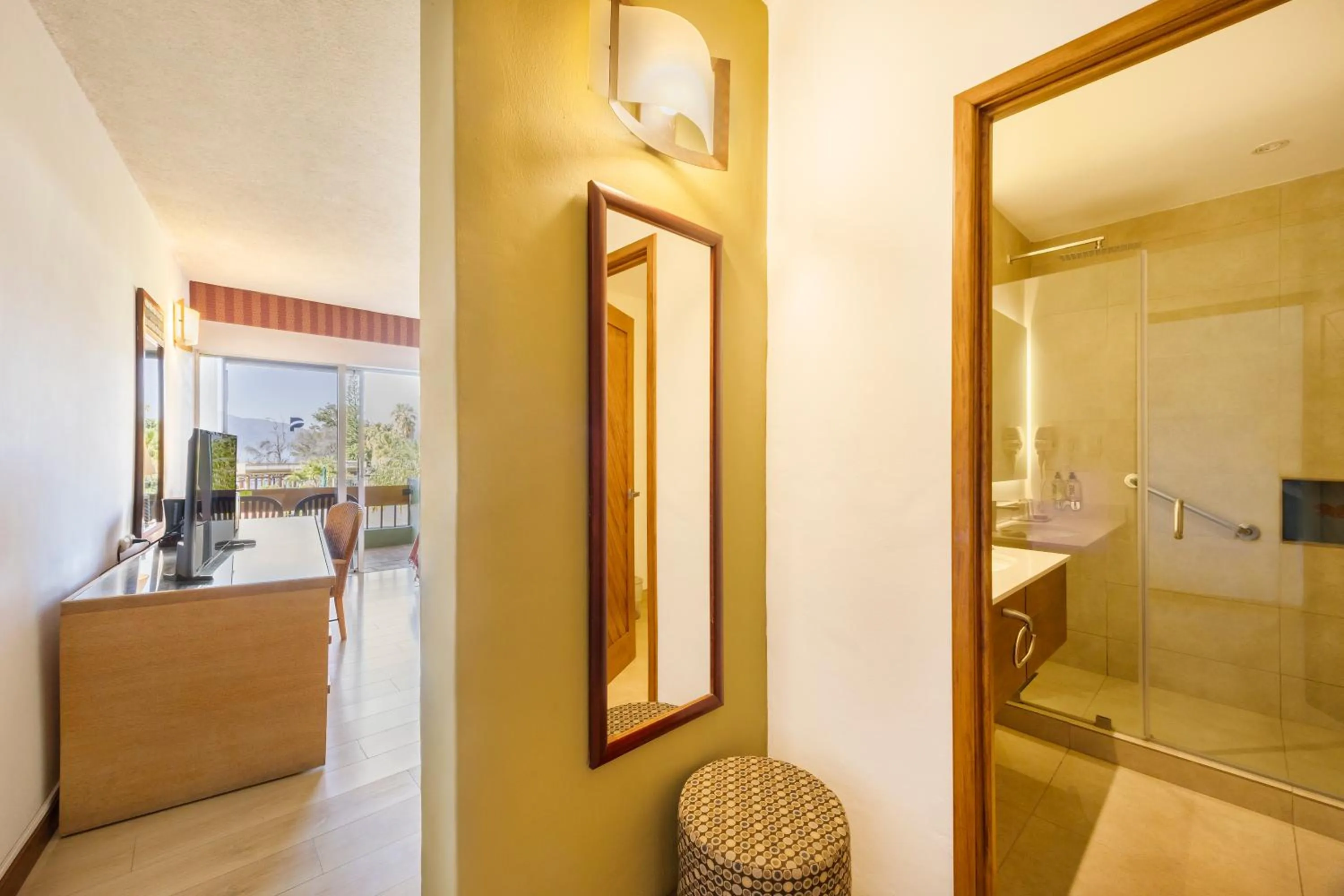 Area and facilities in Porta Hotel del Lago