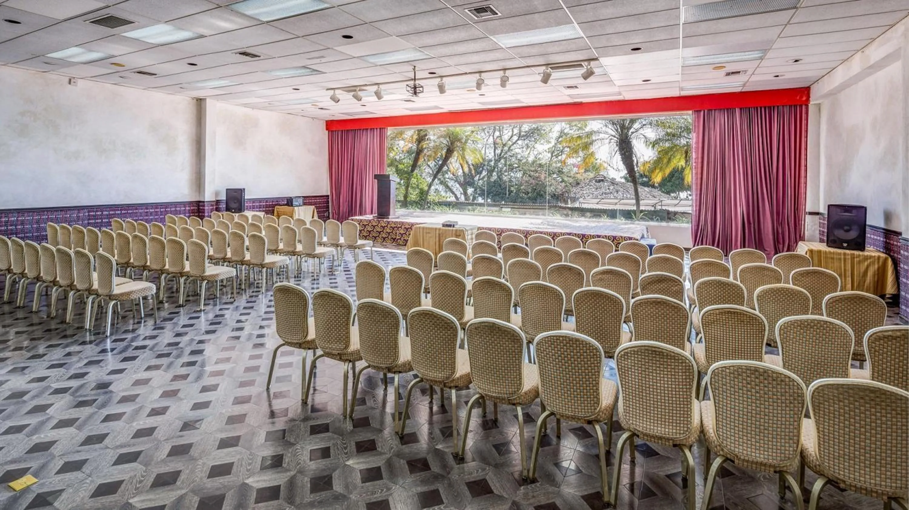 Meeting/conference room in Porta Hotel del Lago