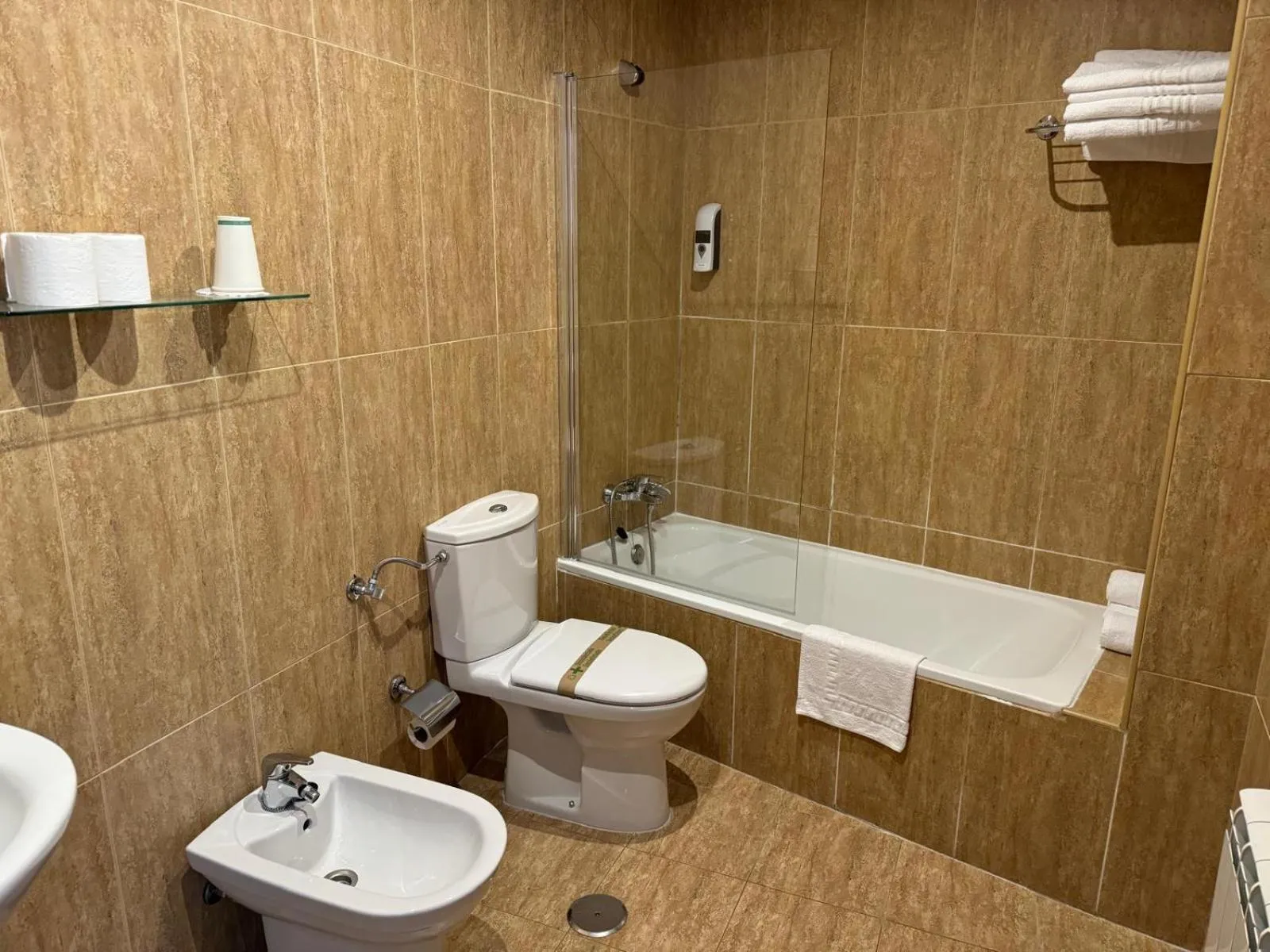 Bathroom in Hospedium Hotel La Fuente