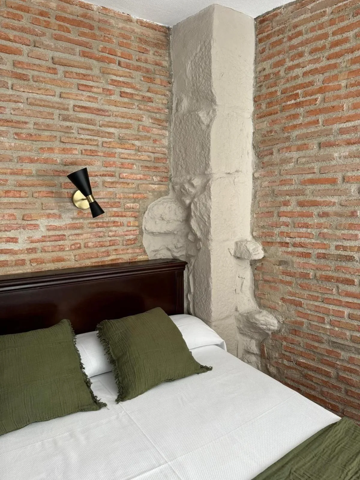 Bedroom, Bed in Hospedium Hotel La Fuente