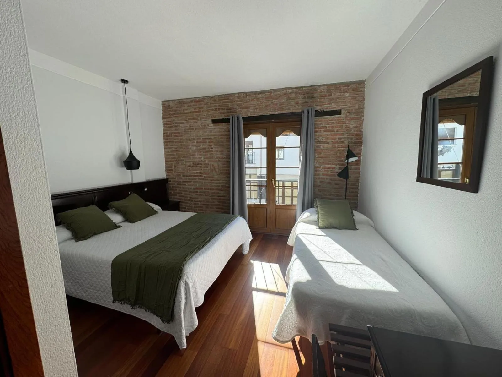 Bedroom, Bed in Hospedium Hotel La Fuente