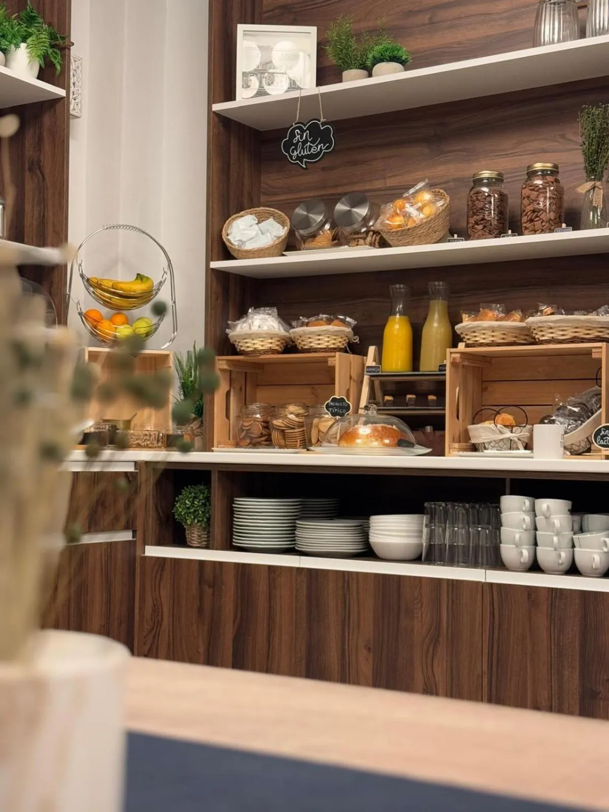 Buffet breakfast in Hospedium Hotel La Fuente