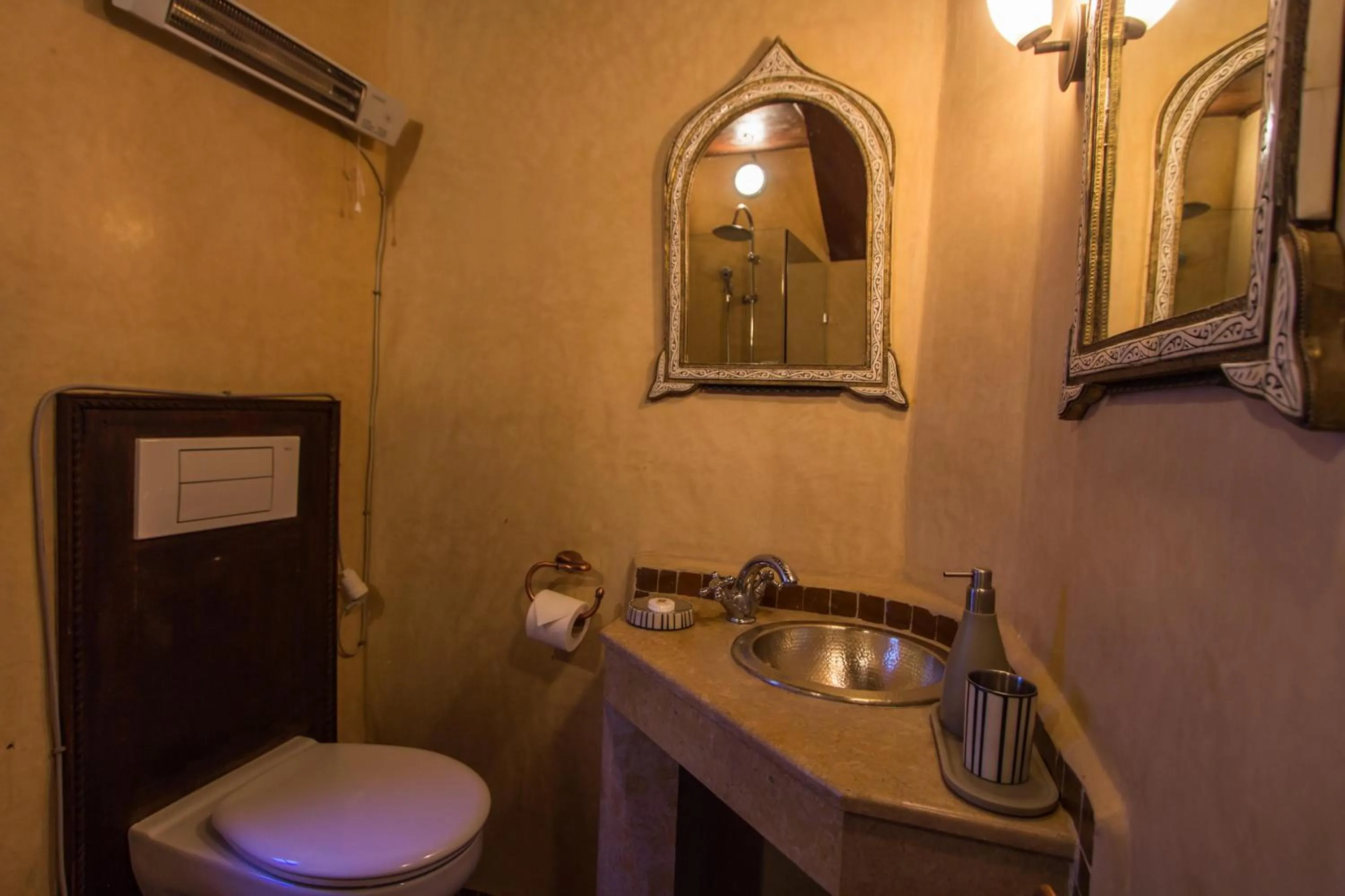 Bathroom in Riad Les Remparts De Fès