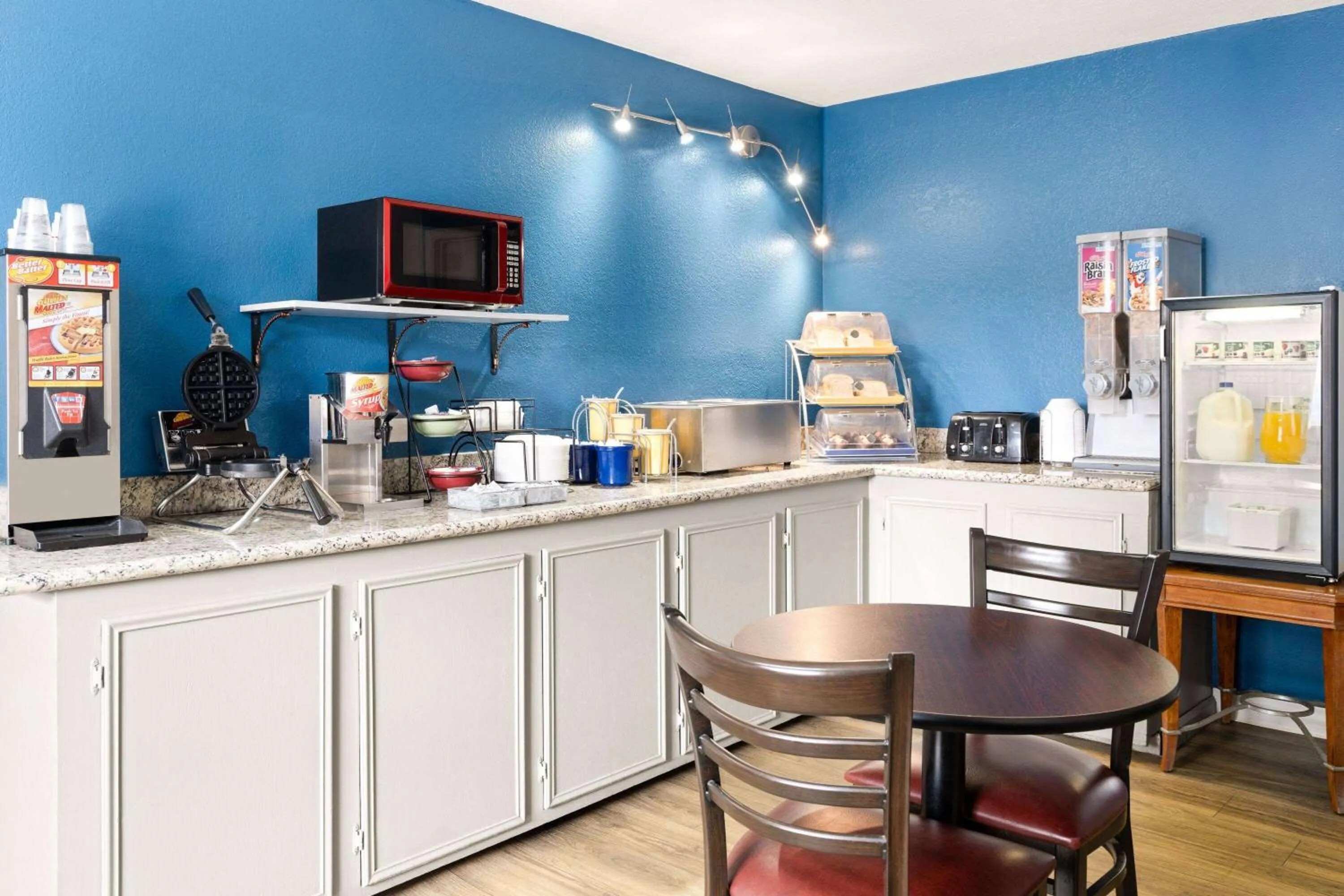 Breakfast in Days Inn by Wyndham Ardmore