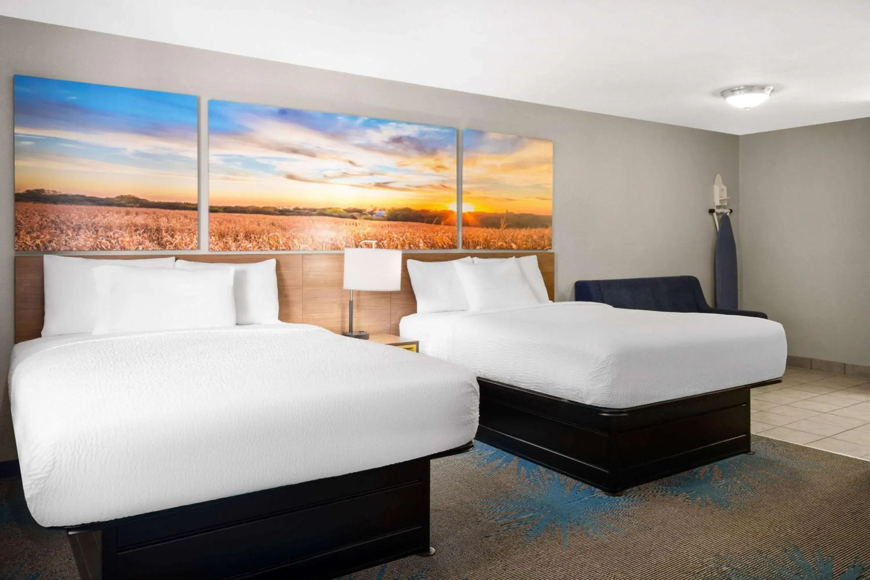 2 Queen Bed, Suite, Non-Smoking in Days Inn by Wyndham Ardmore 2 Queen Bed, Suite, Non-Smoking in Days Inn by Wyndham Ardmore