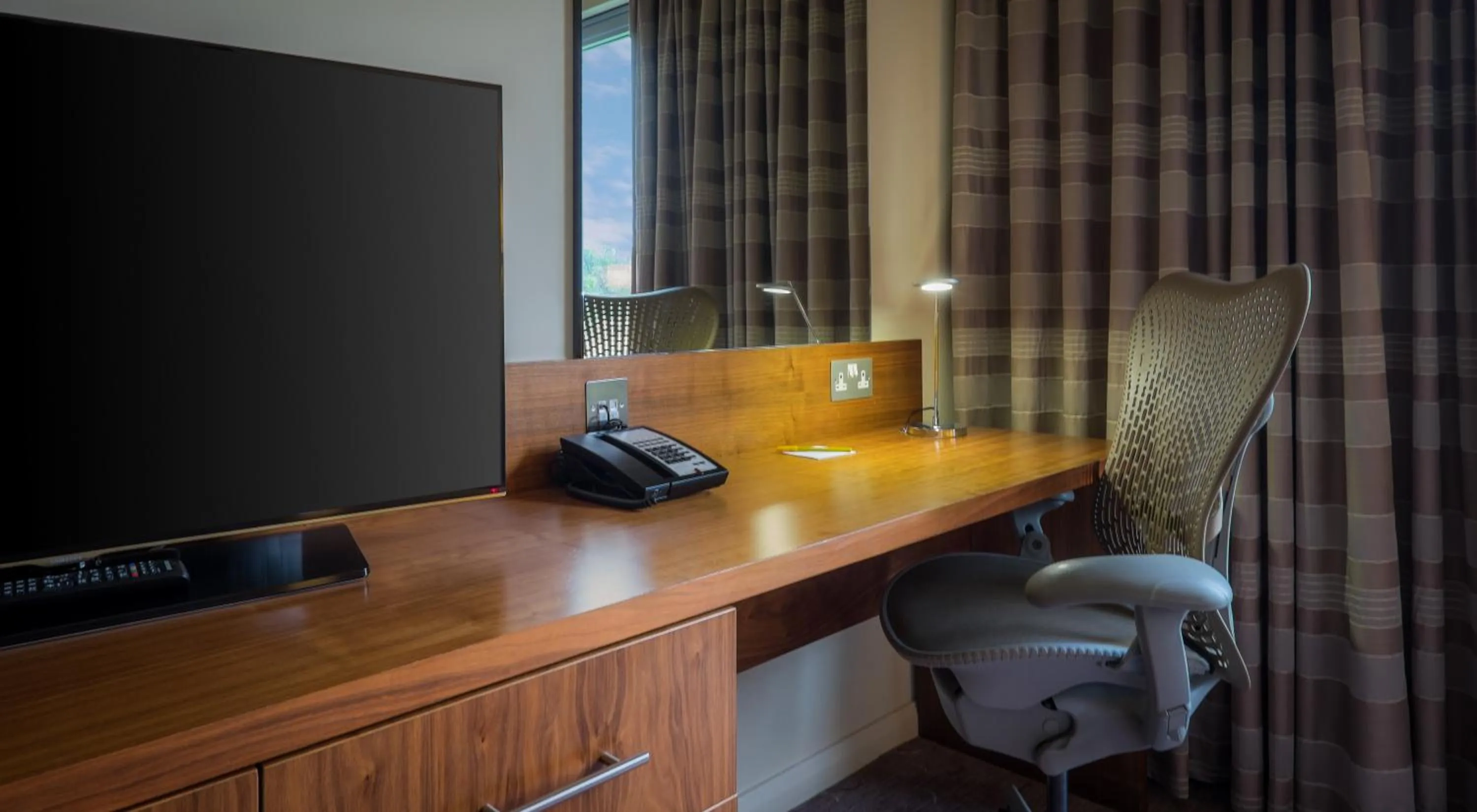 hair dresser in Hilton Garden Inn Luton North