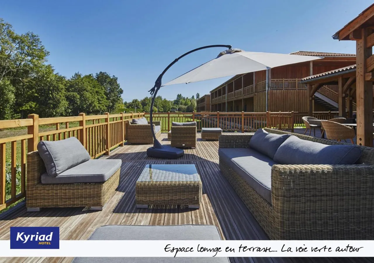 Balcony/Terrace in KYRIAD Périgueux - Boulazac