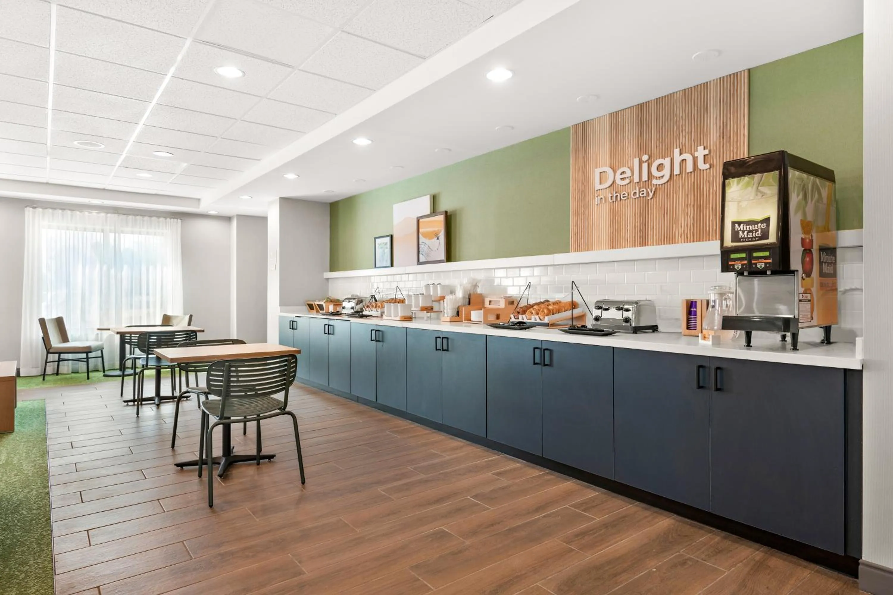 Breakfast in Inn at Chocolate Avenue - Sure Stay Collection by Best Western