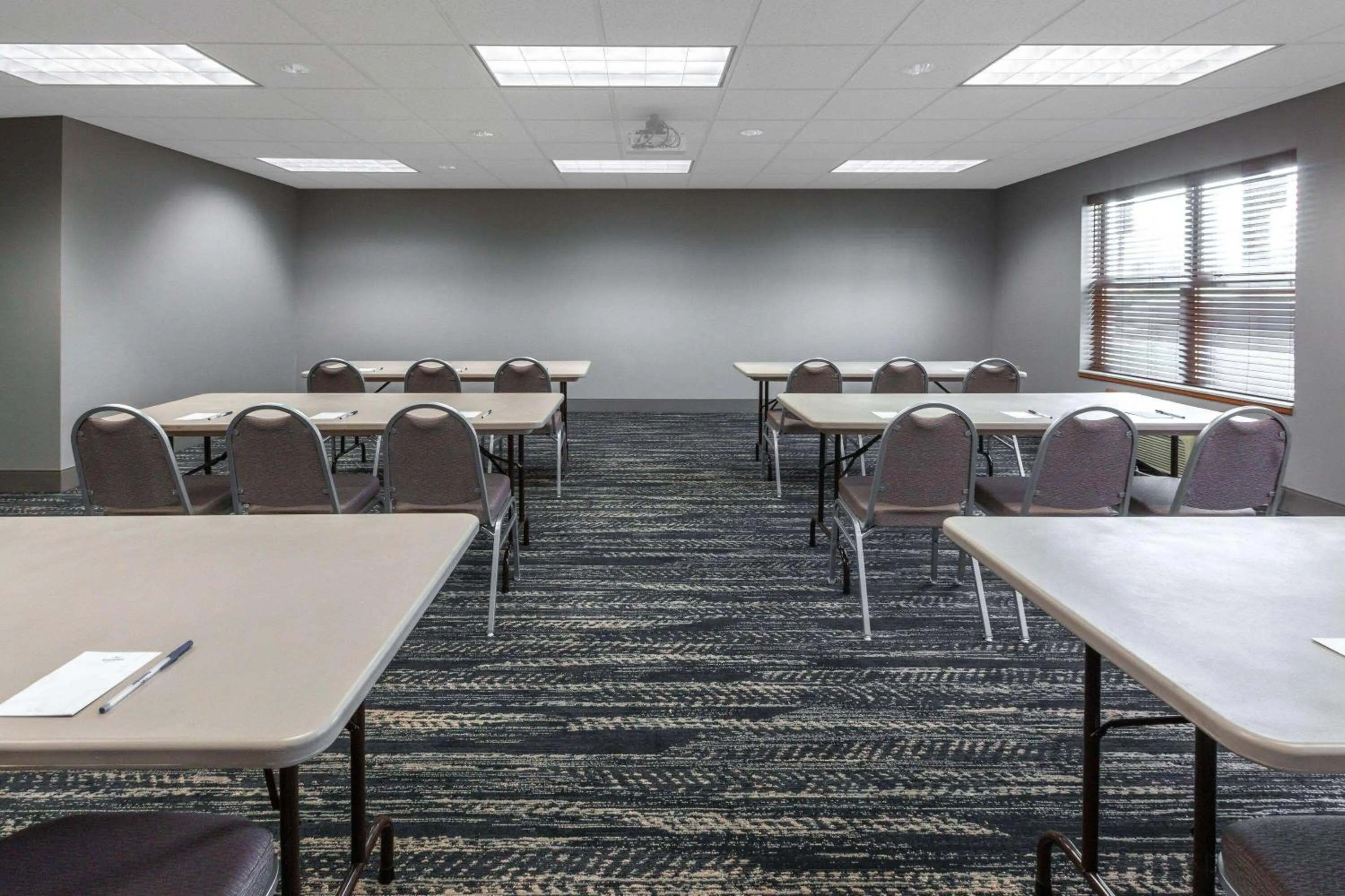 Meeting/conference room in AmericInn by Wyndham Iron Mountain