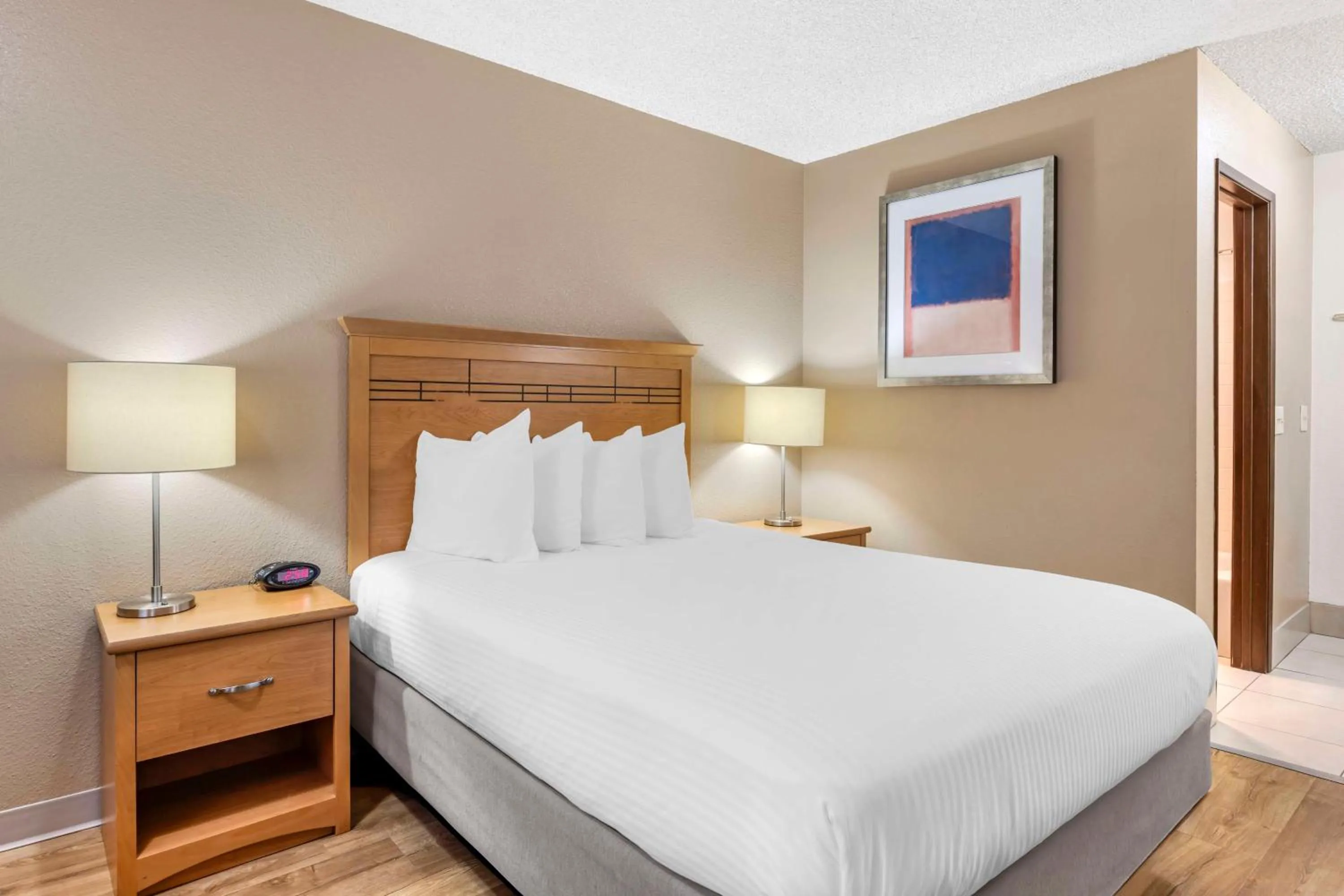 Bedroom, Bed in Best Western Aladdin Inn