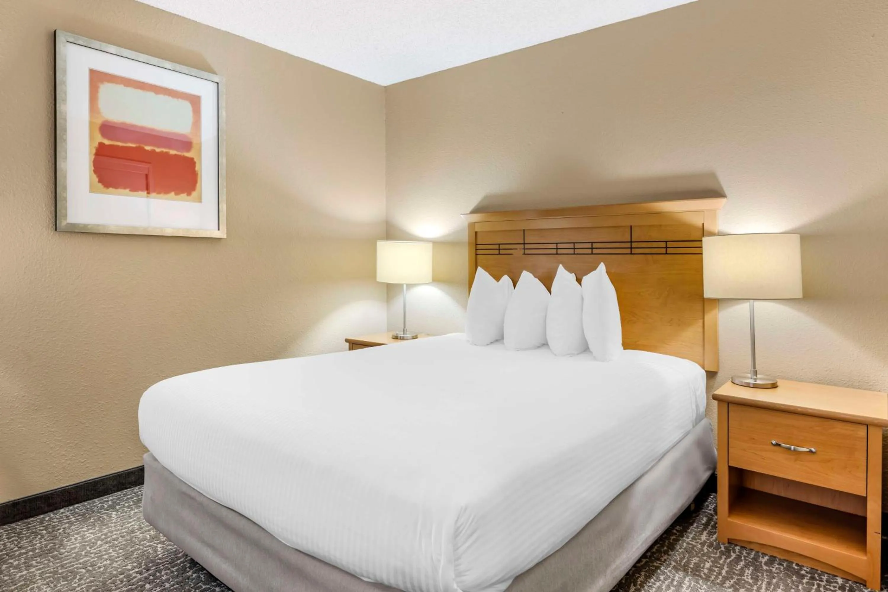 Photo of the whole room, Bed in Best Western Aladdin Inn