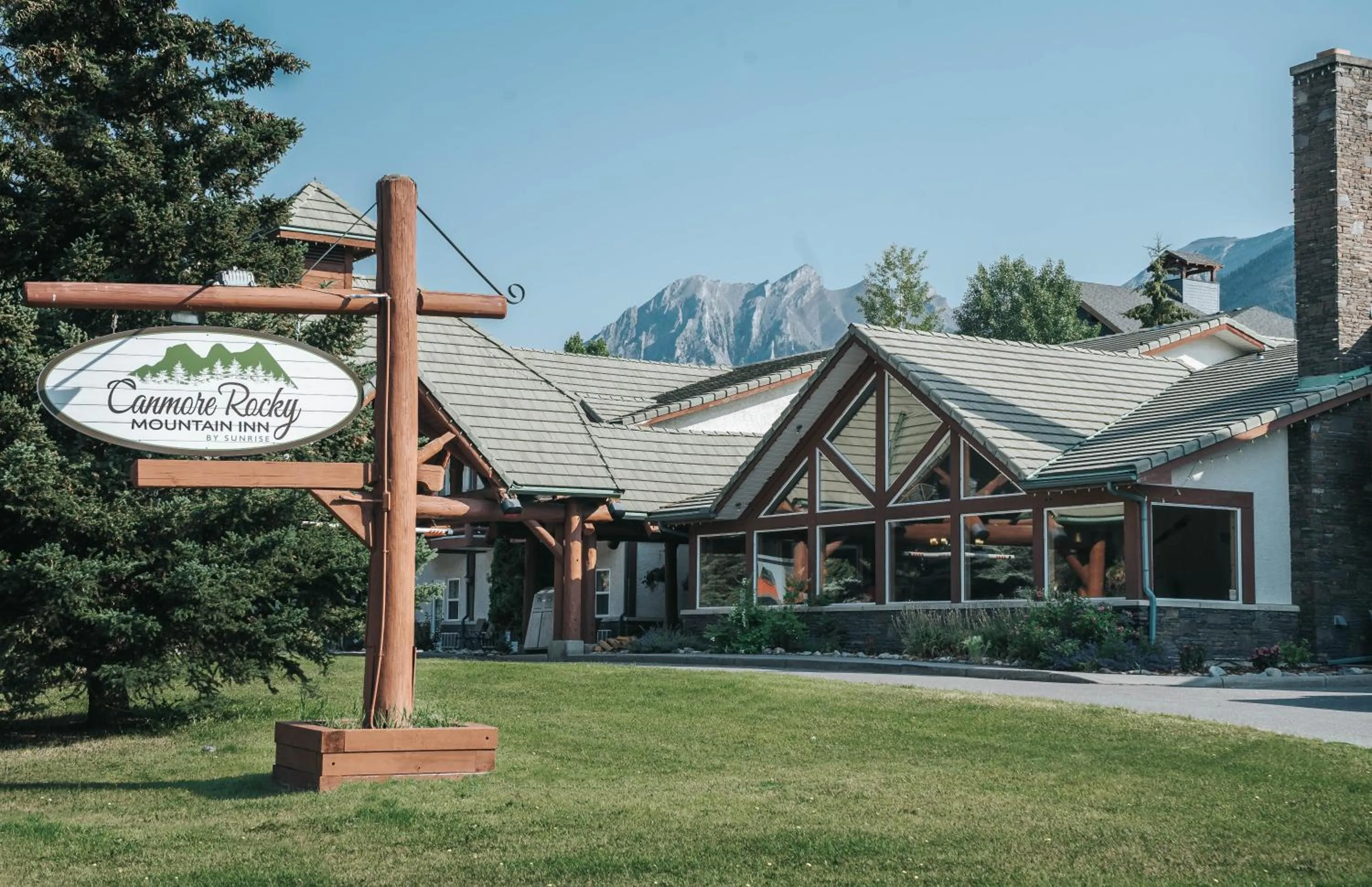 Property building in Canmore Rocky Mountain Inn