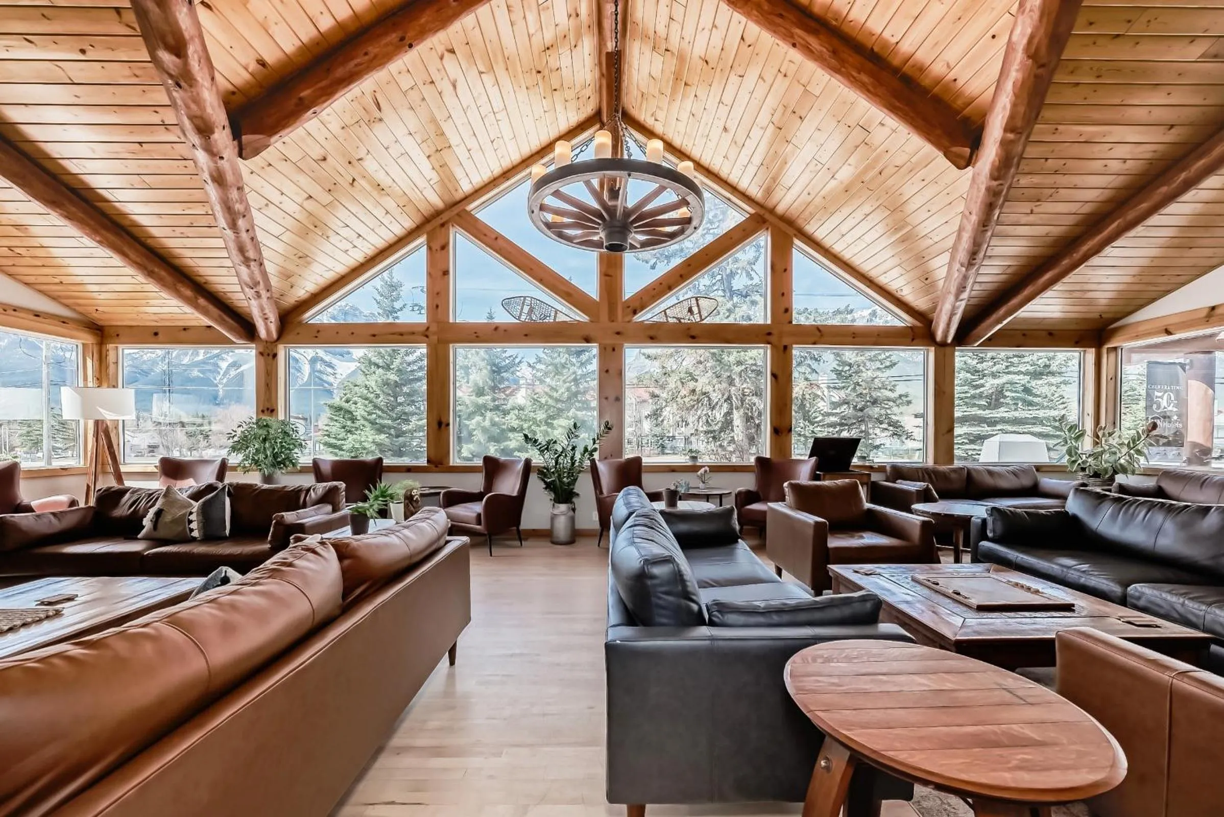 Lobby or reception in Canmore Rocky Mountain Inn