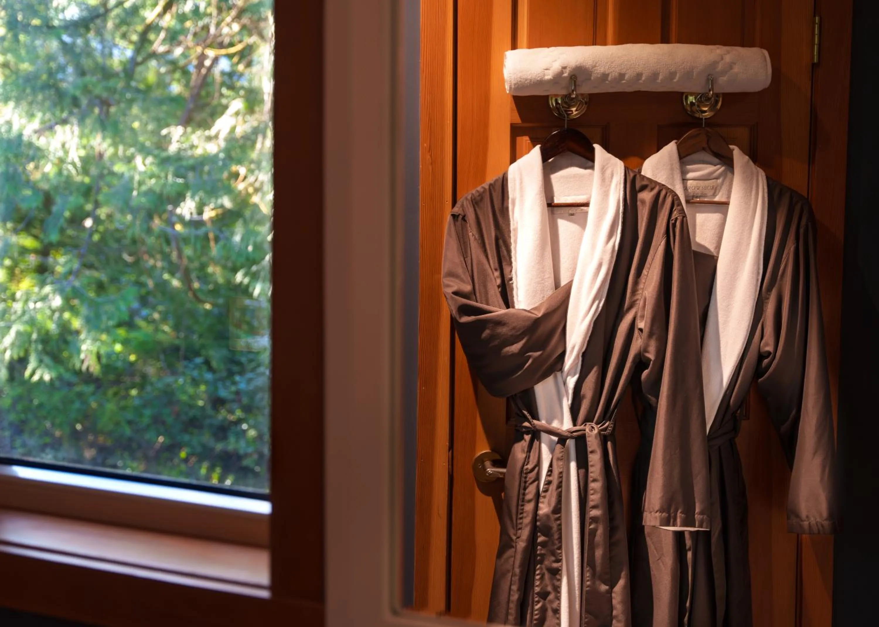 wardrobe in Snug Harbour Inn