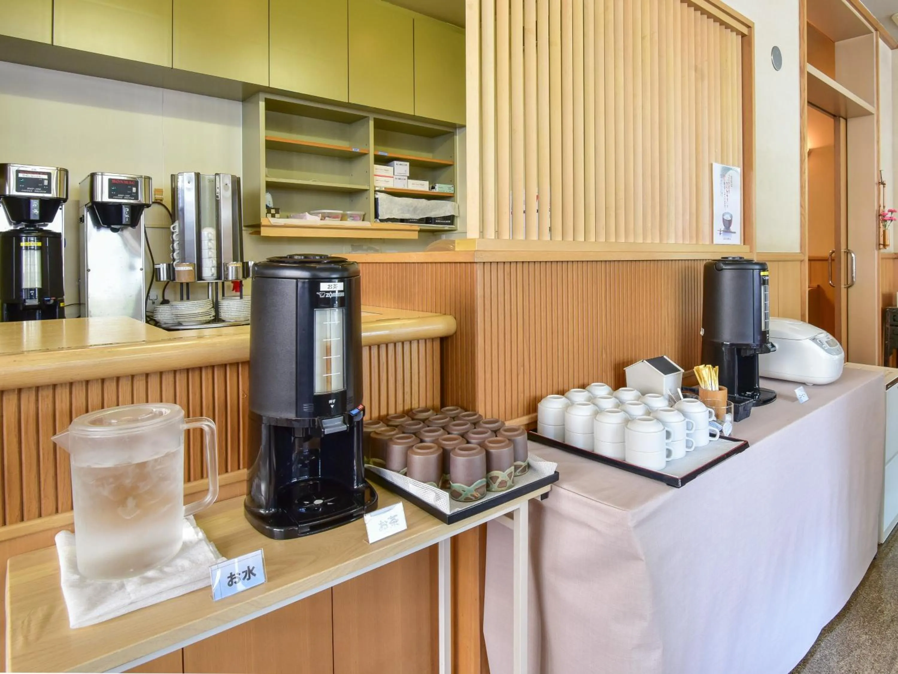 Food and drinks in Yokkaichi City Hotel Annex