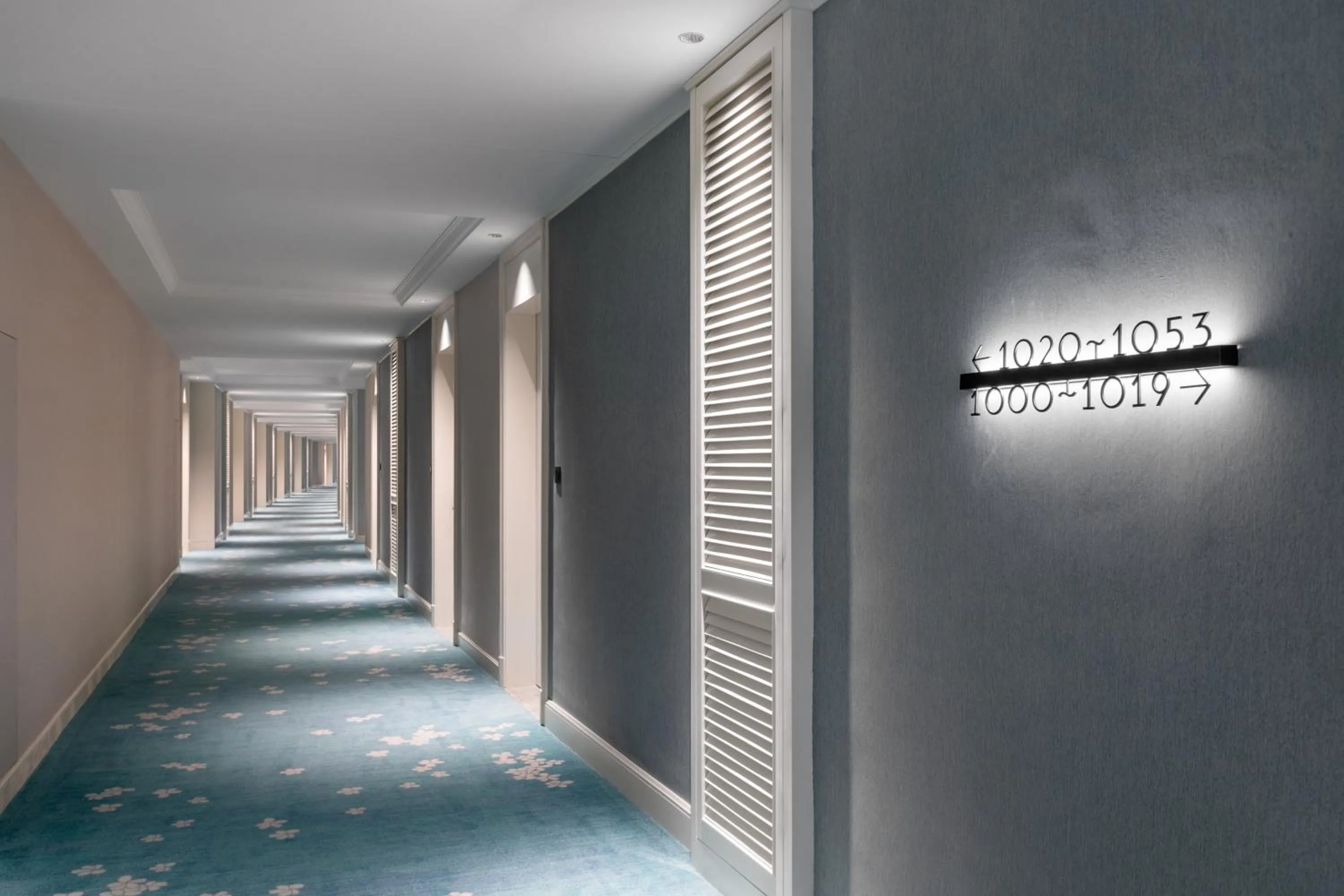 People in Yuehua Hotel Xiamen Seaside Hotel