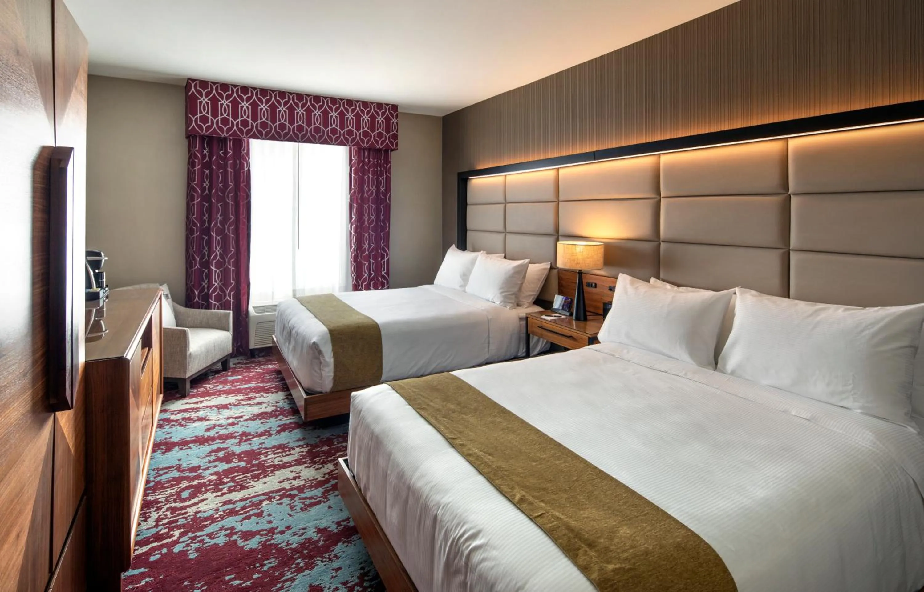 Bed in Bear Springs Hotel