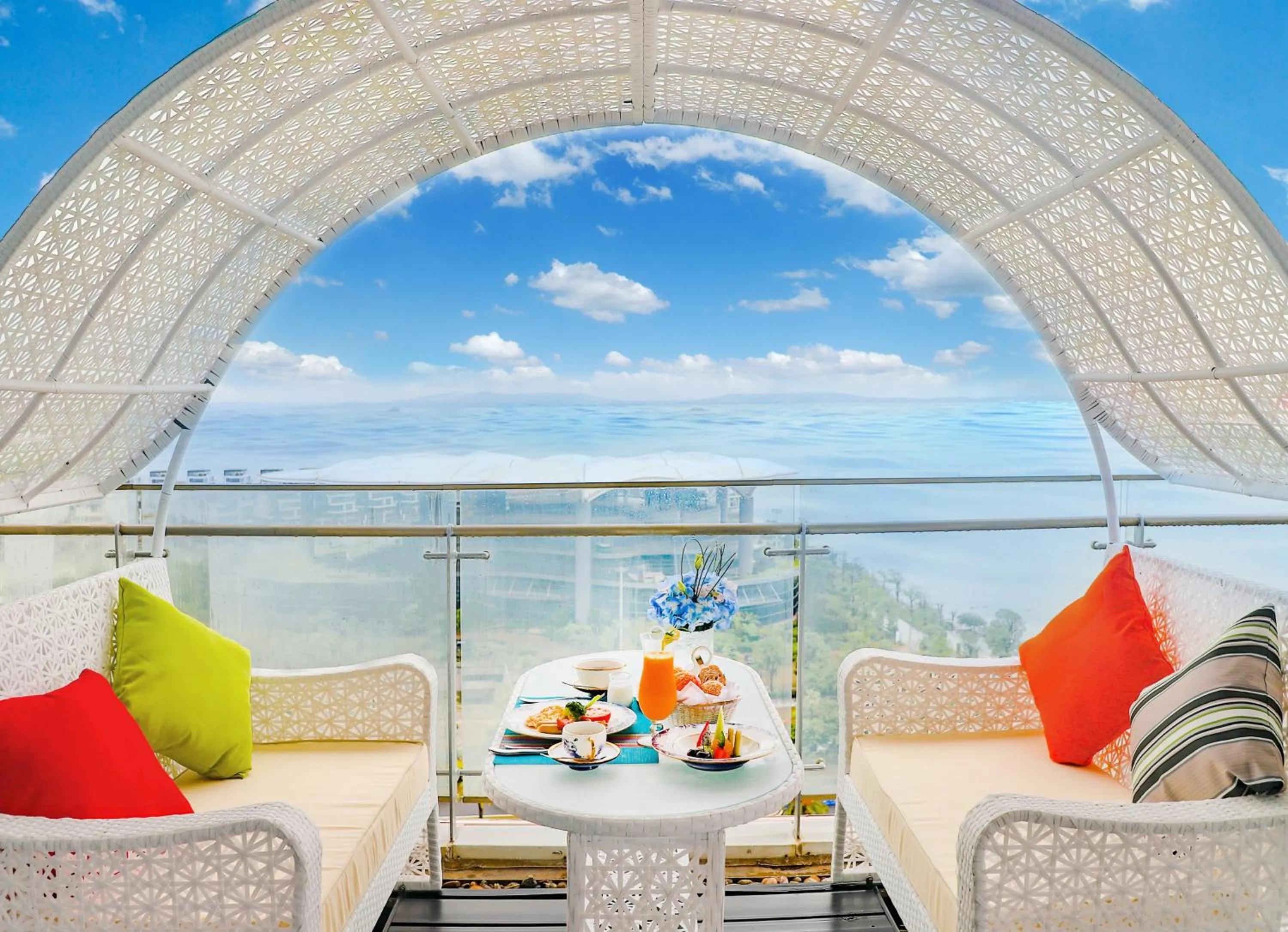 Balcony/Terrace in Xiamen International Conference Center Hotel Prime Seaview Hotel