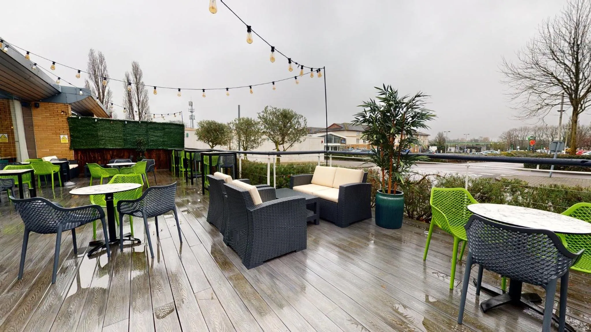 Property building in Holiday Inn Oxford by IHG