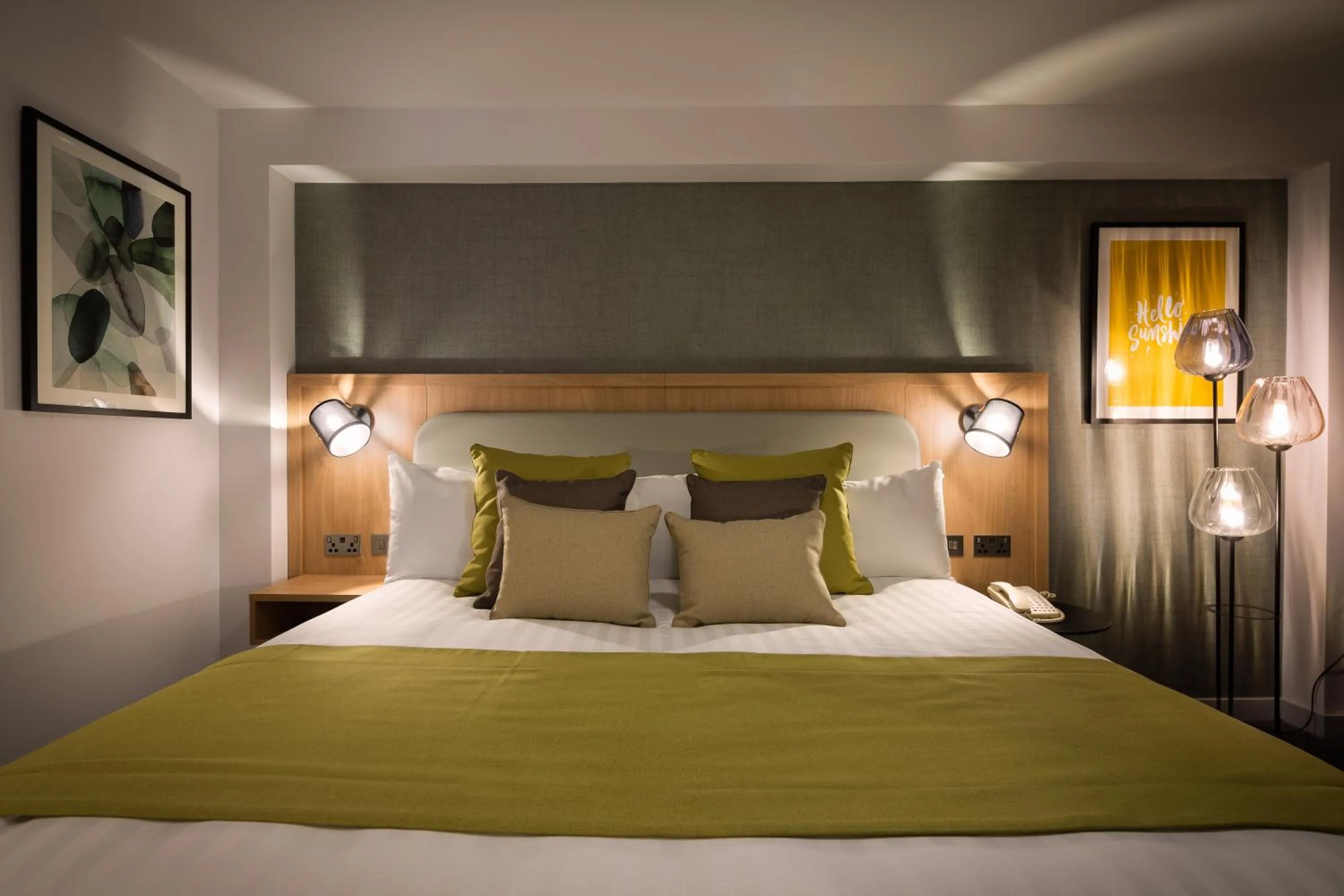 Bedroom, Bed in Holiday Inn Oxford by IHG