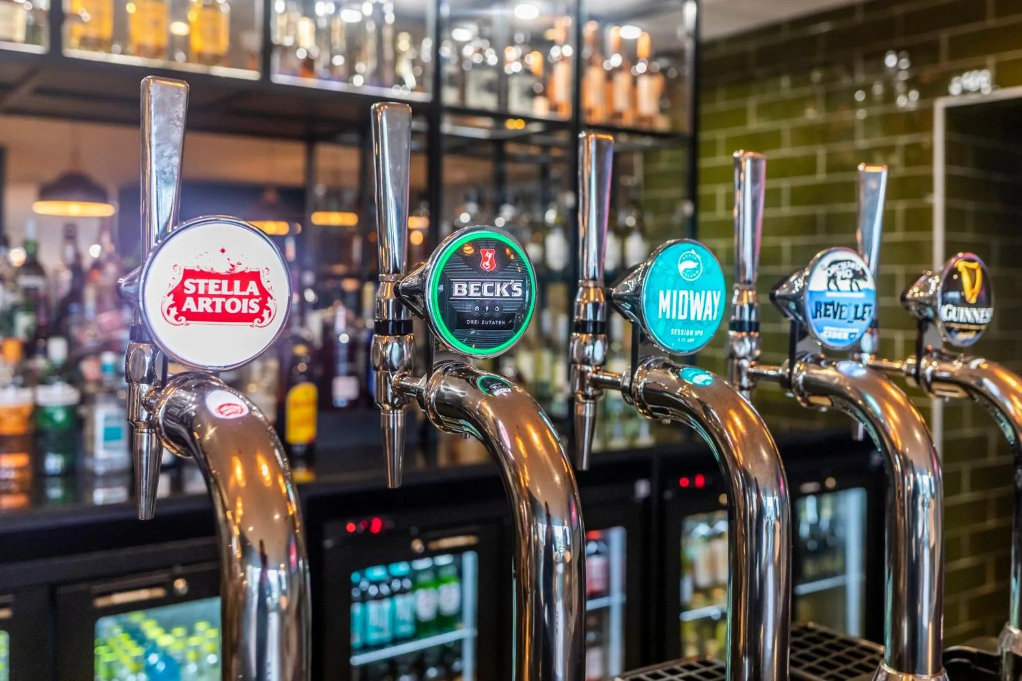 Lounge or bar in Holiday Inn Oxford by IHG