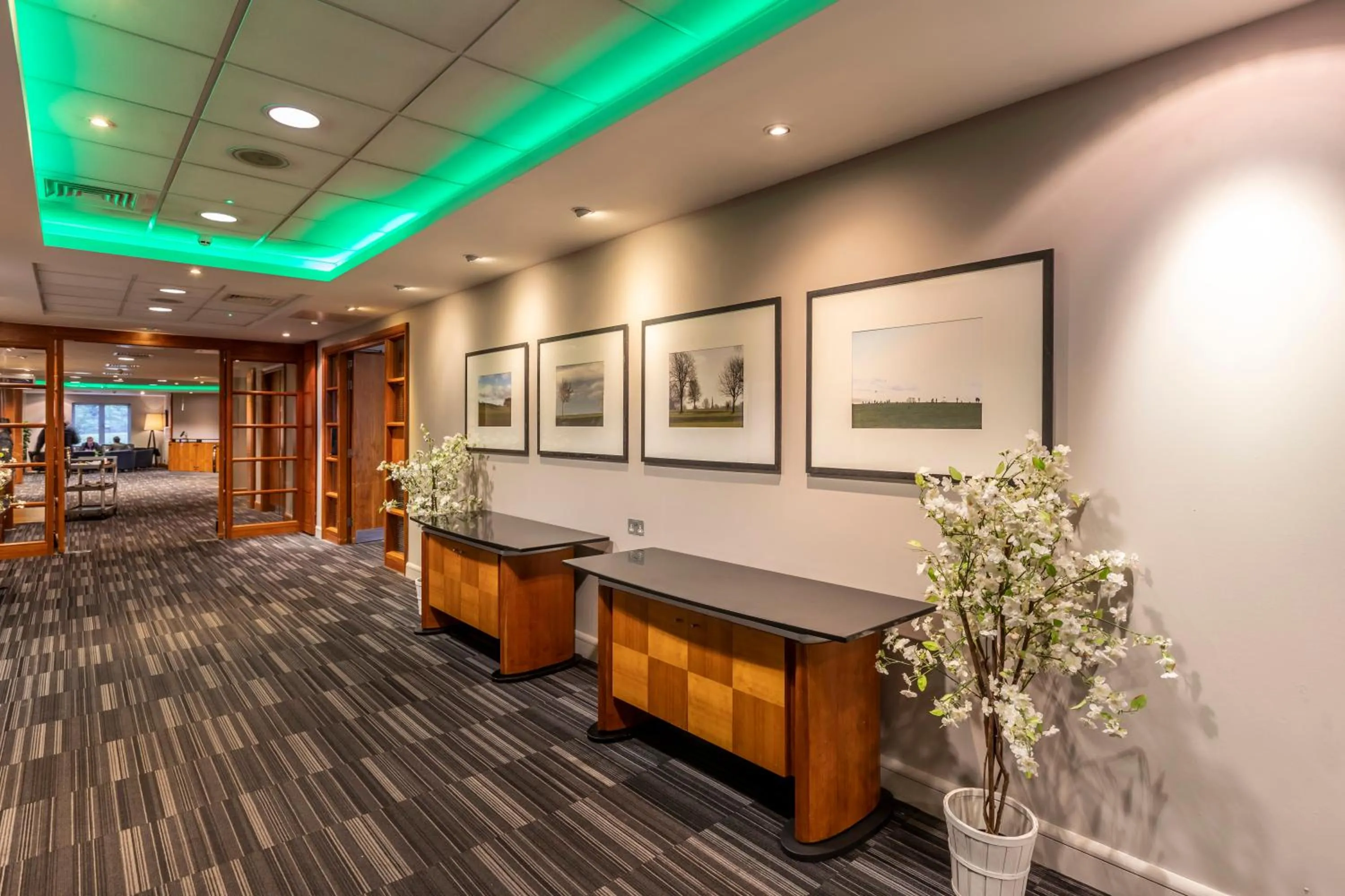 Meeting/conference room in Holiday Inn Oxford by IHG