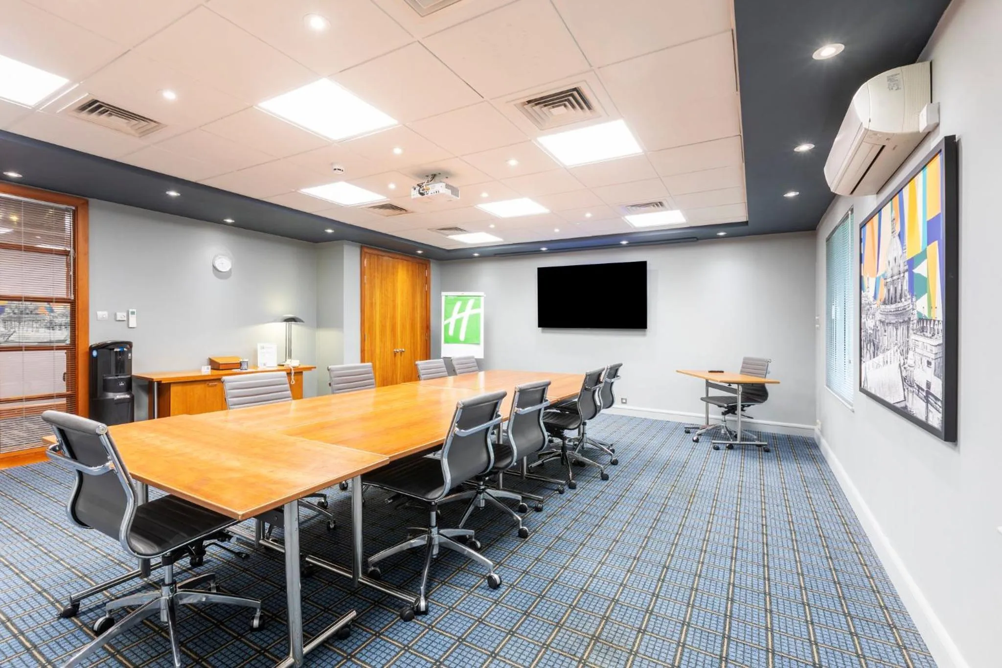 Meeting/conference room in Holiday Inn Oxford by IHG