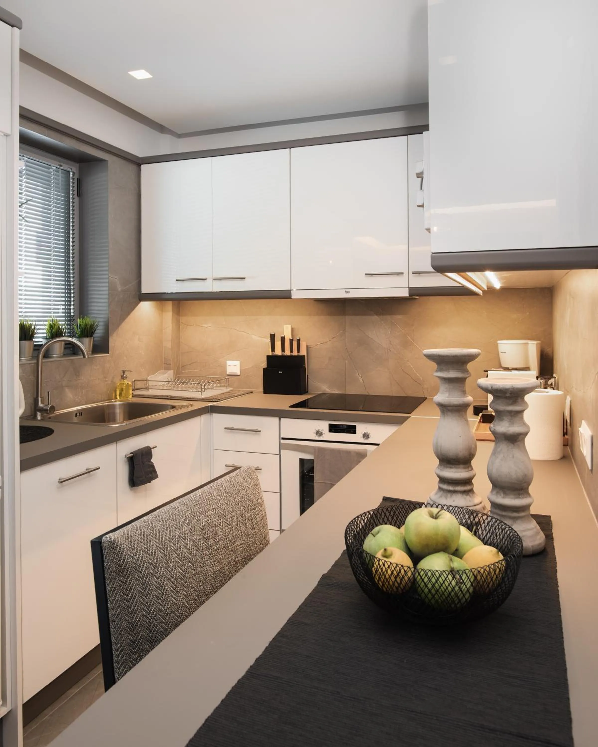 Kitchen or kitchenette in Acropolis Luxury Living