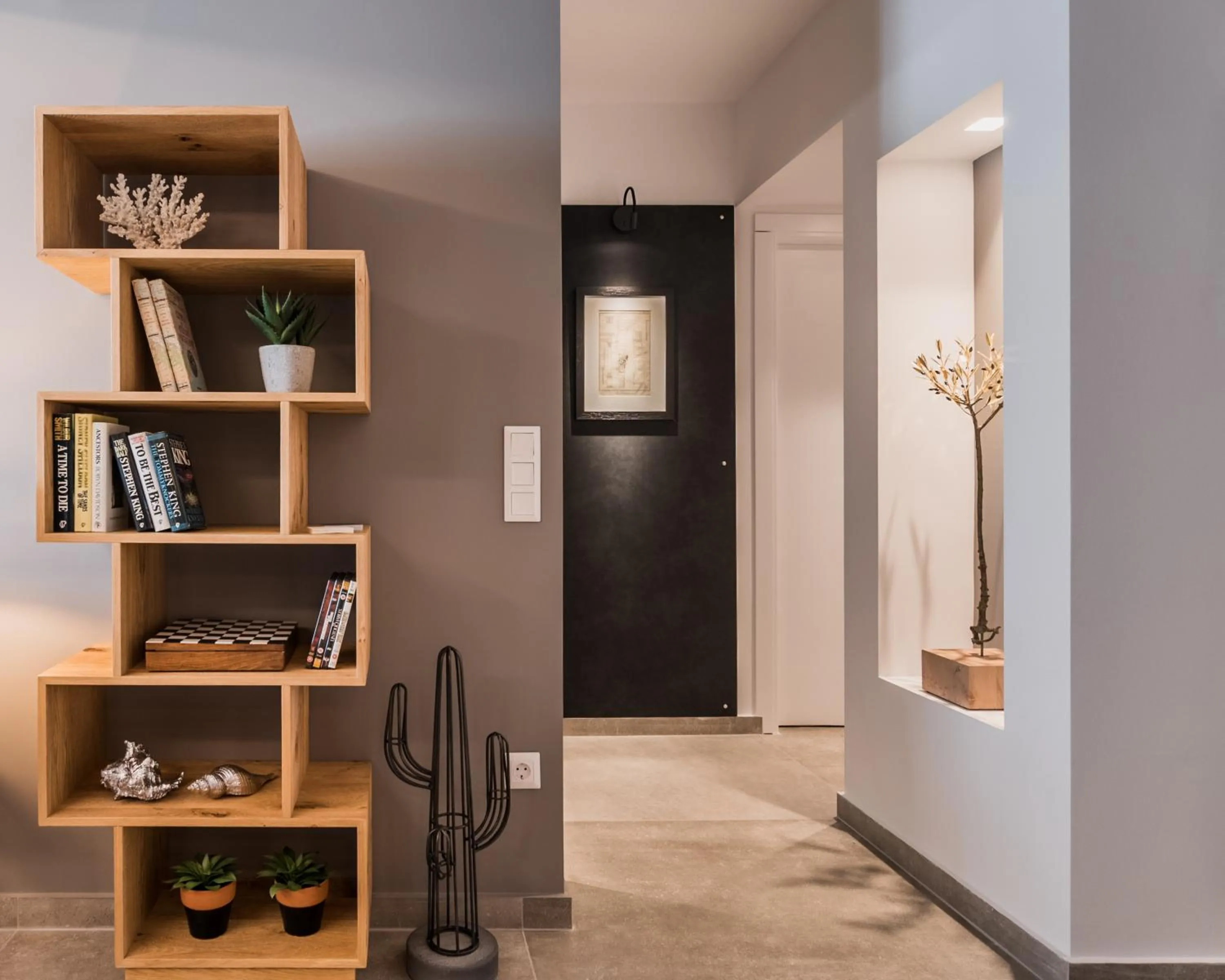 Facade/entrance in Acropolis Luxury Living